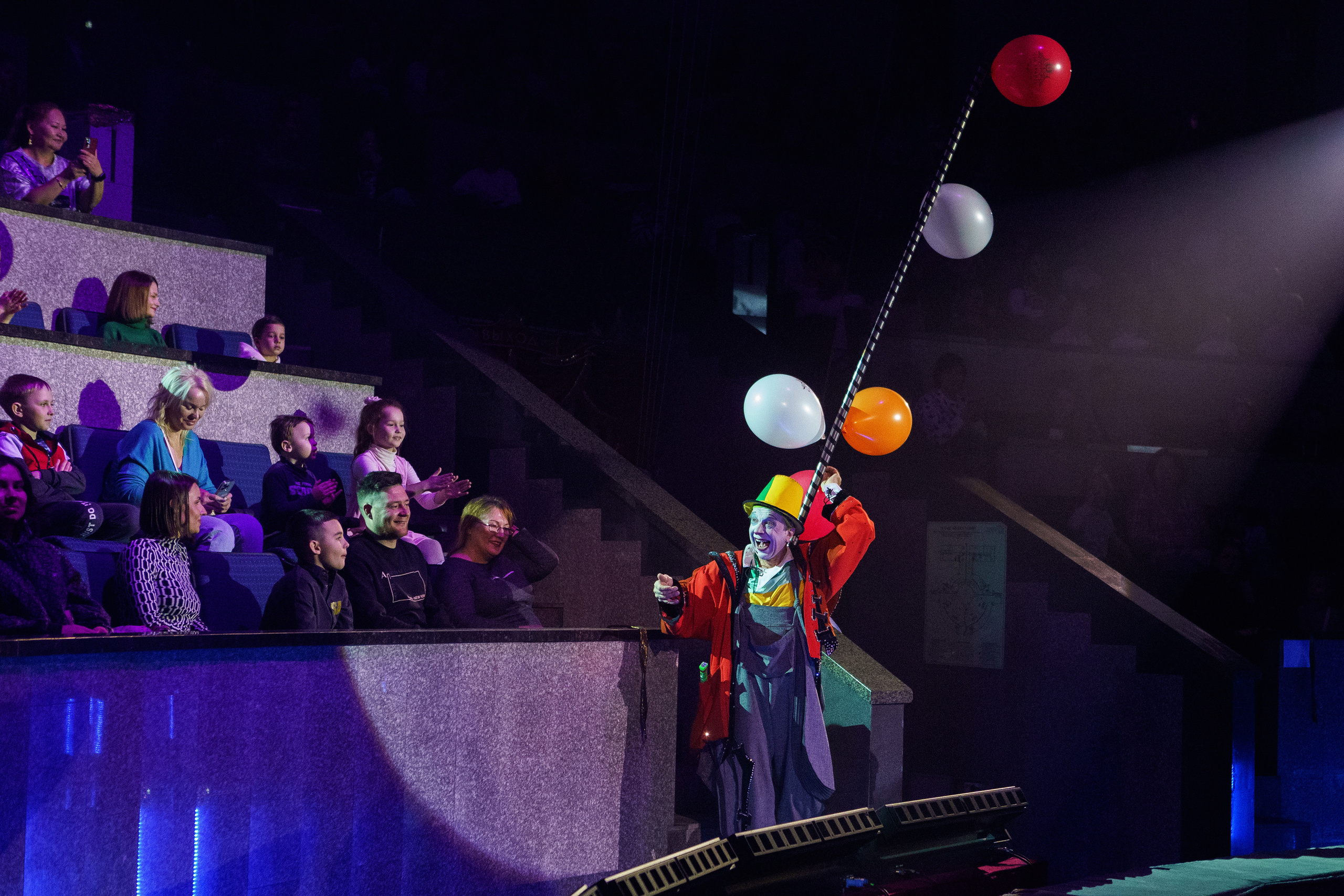 Грандиозный «БУРЛЕСК» Гии Эрадзе ВПЕРВЫЕ в Новосибирском цирке!. Фотомастерская Воробьевых