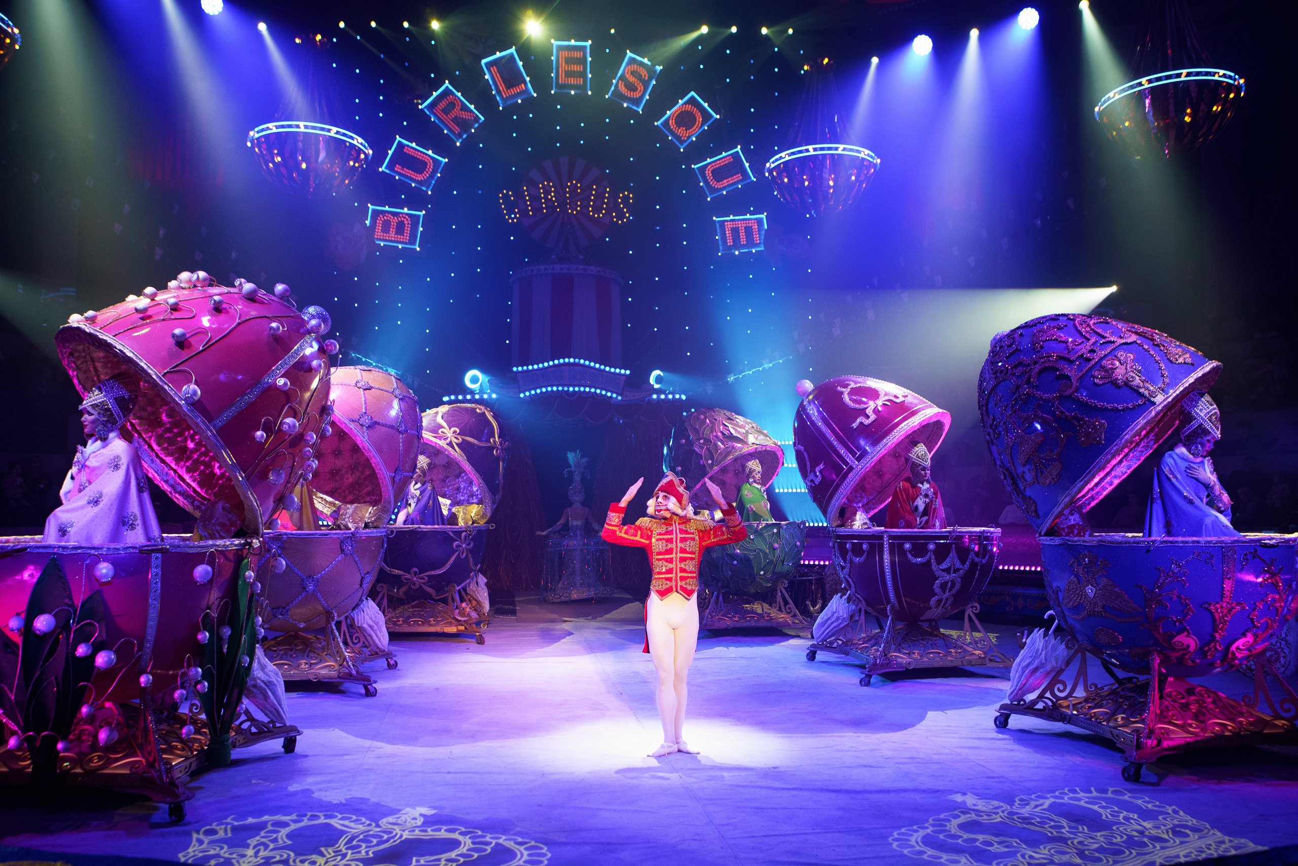 Грандиозный «БУРЛЕСК» Гии Эрадзе ВПЕРВЫЕ в Новосибирском цирке!. Фотомастерская Воробьевых