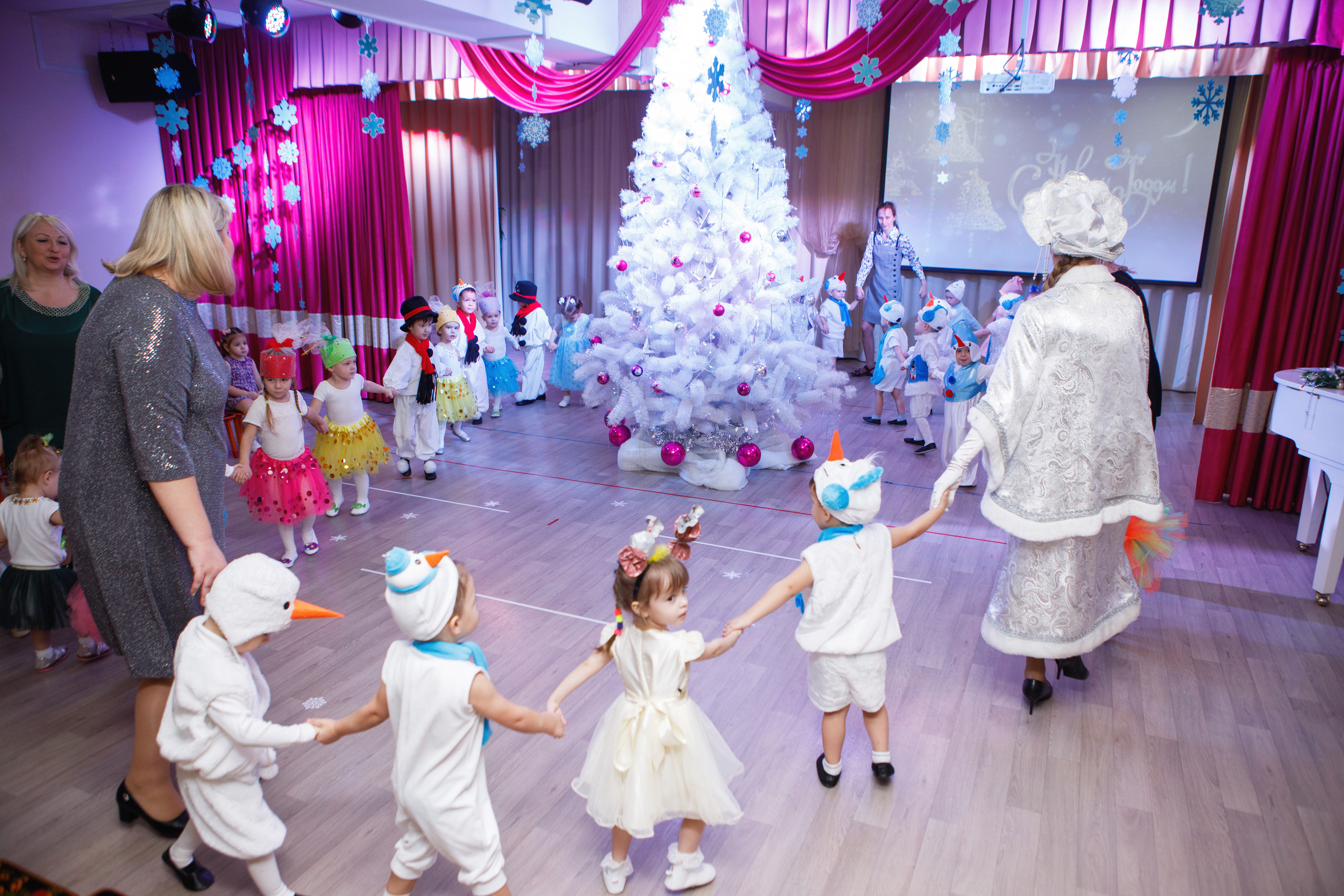 Новогодний утренник в детском саду. Фотомастерская Воробьевых