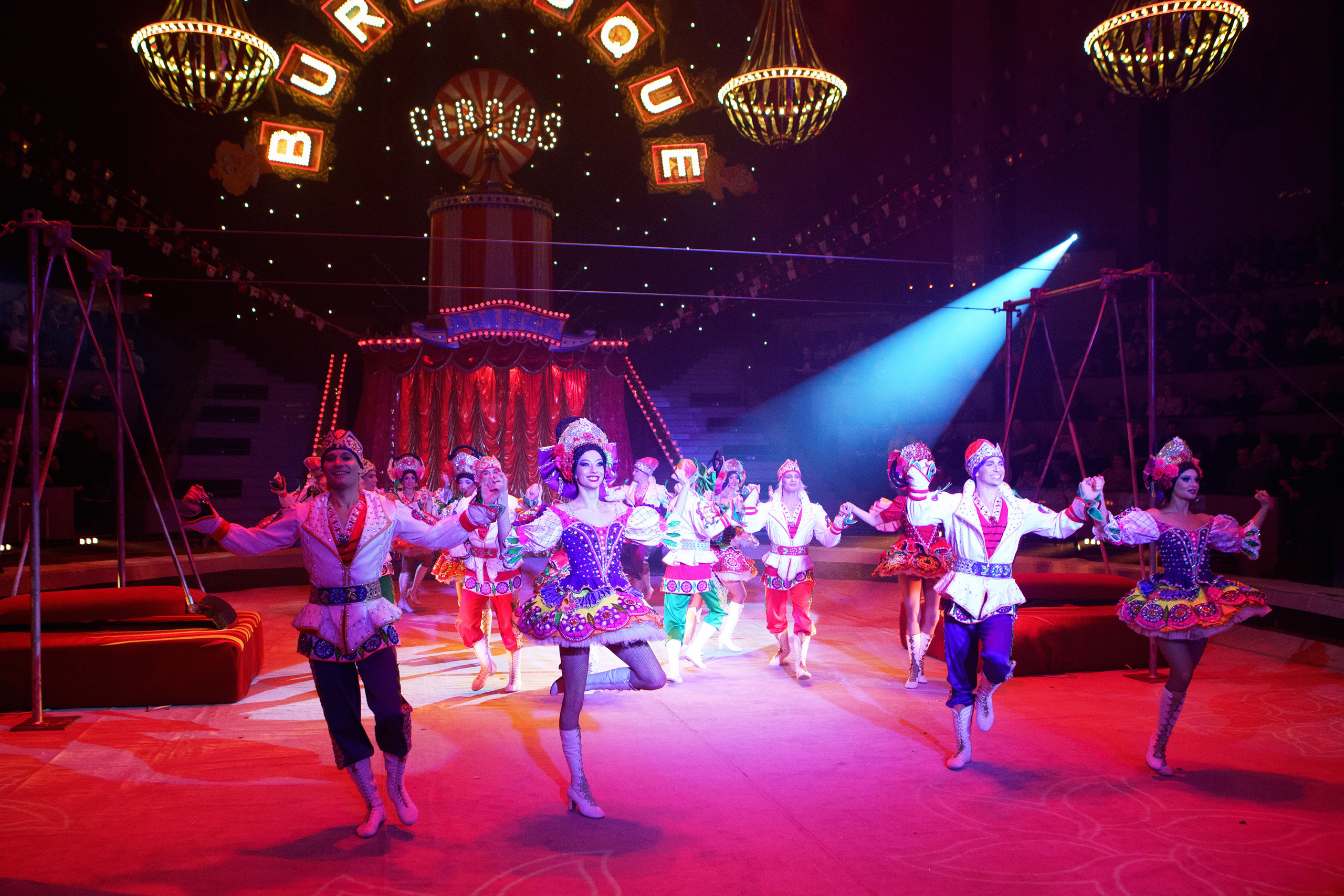 Грандиозный «БУРЛЕСК» Гии Эрадзе ВПЕРВЫЕ в Новосибирском цирке!. Фотомастерская Воробьевых