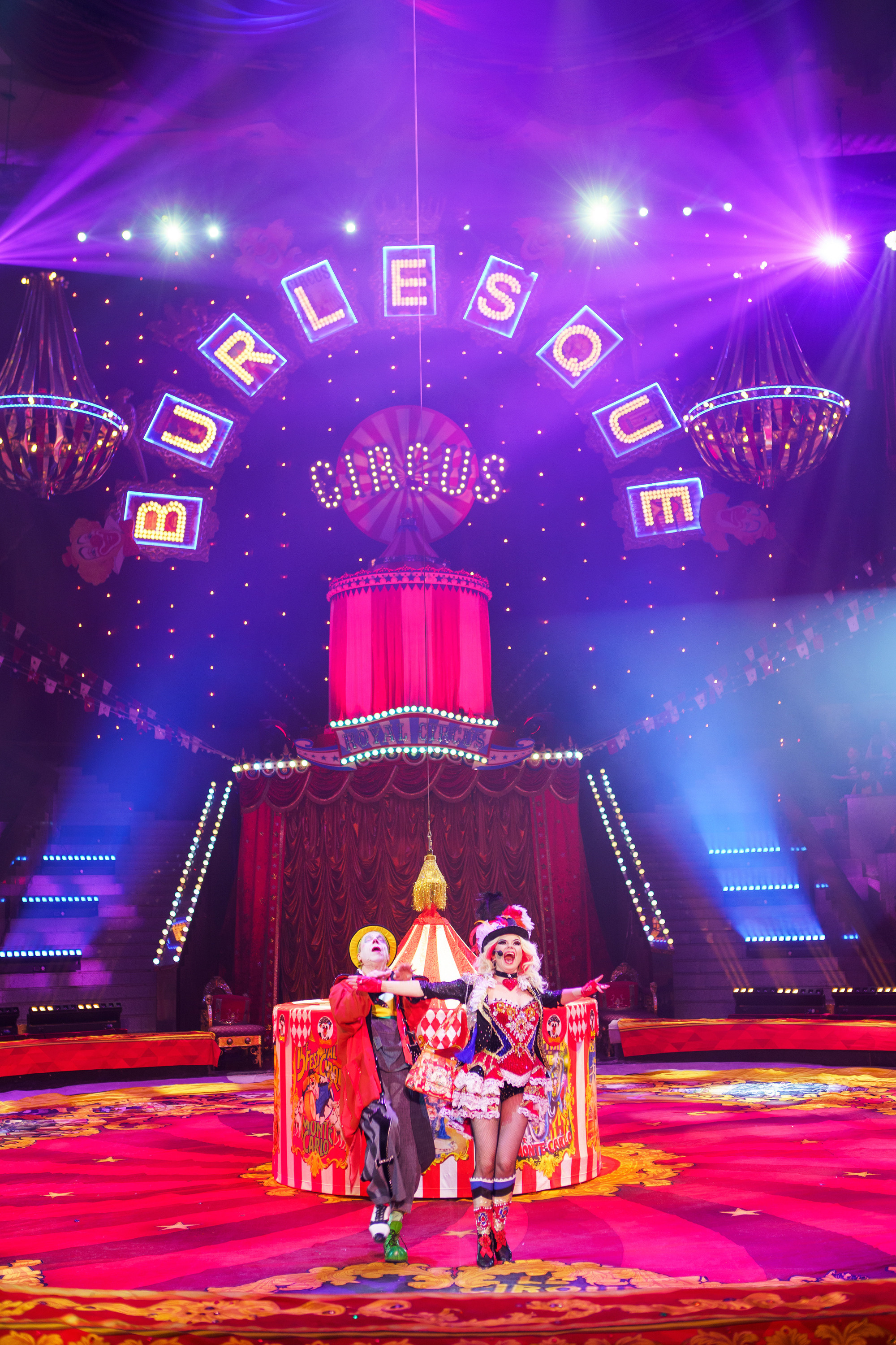 Грандиозный «БУРЛЕСК» Гии Эрадзе ВПЕРВЫЕ в Новосибирском цирке!. Фотомастерская Воробьевых