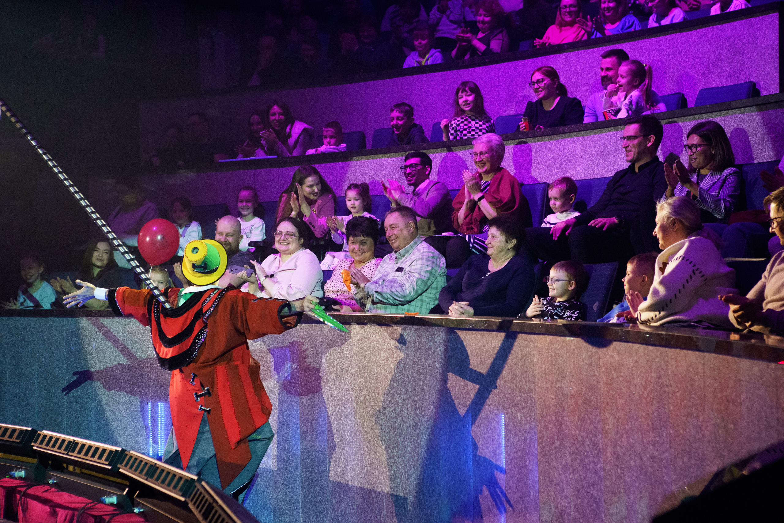 Грандиозный «БУРЛЕСК» Гии Эрадзе ВПЕРВЫЕ в Новосибирском цирке!. Фотомастерская Воробьевых