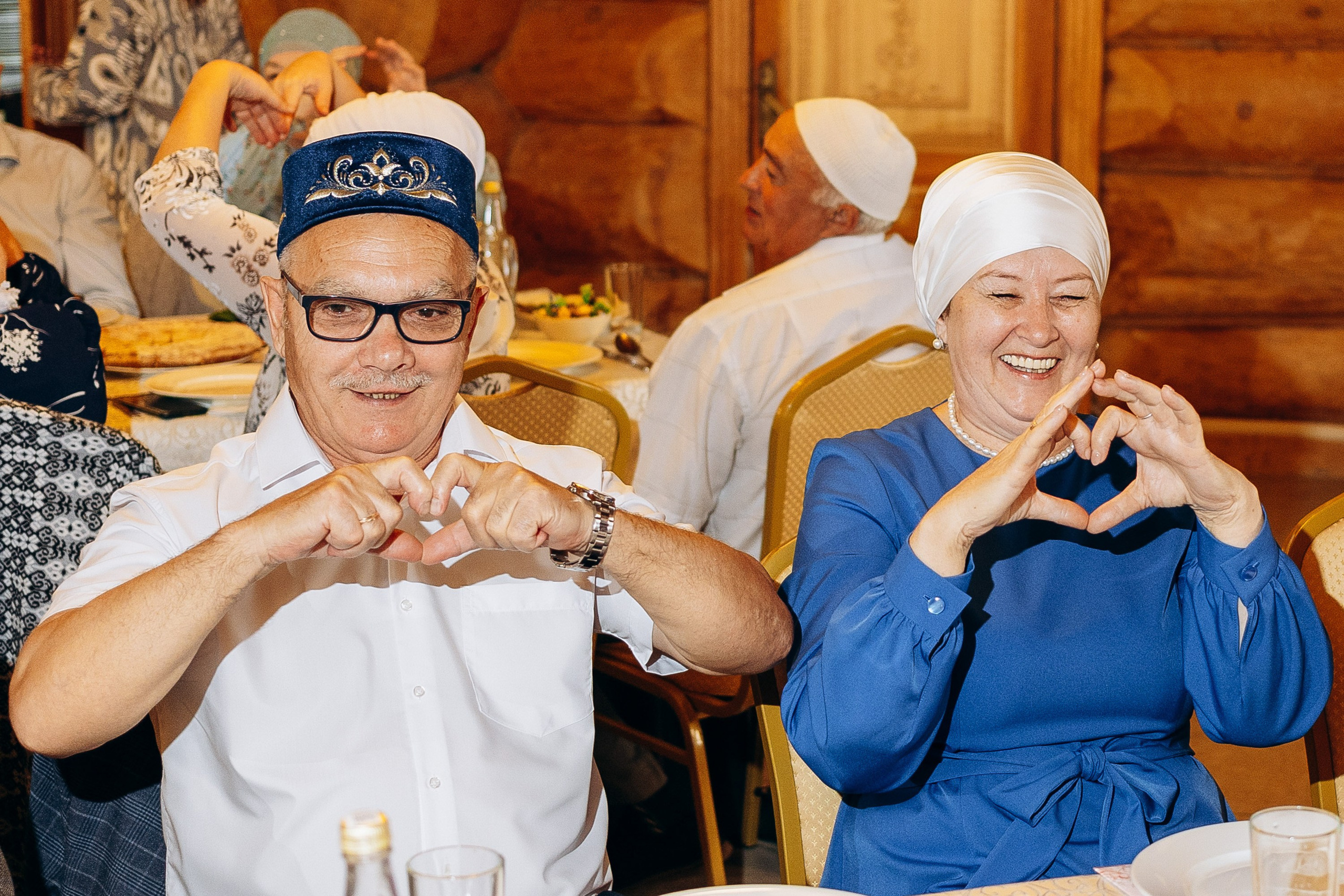 Полный образ на никах в Казани: услуги визажиста и завязывание платка