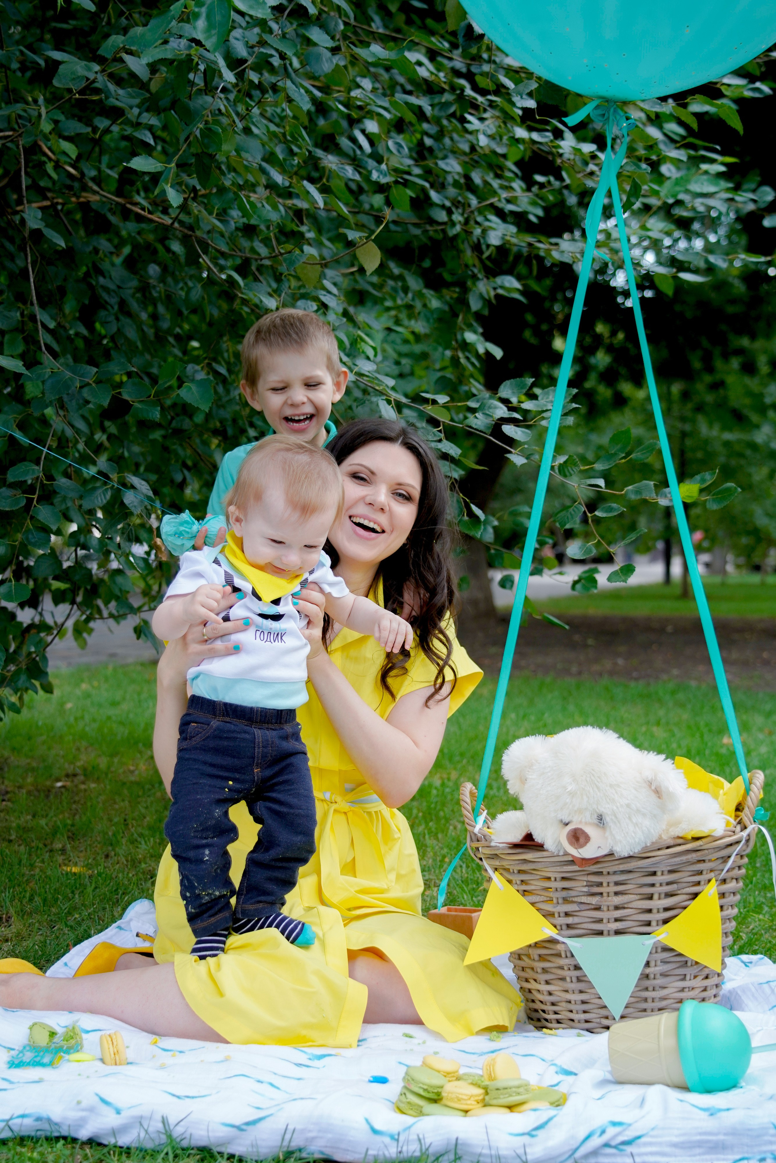 1 год)). Max Matvich and Victoria Basova are professionals in their field