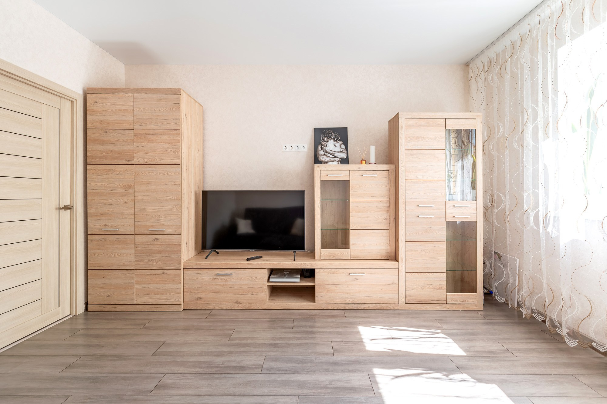 Домодедово. Квартира в теплых тонах на продажу. Интерьерный фотограф в Крыму