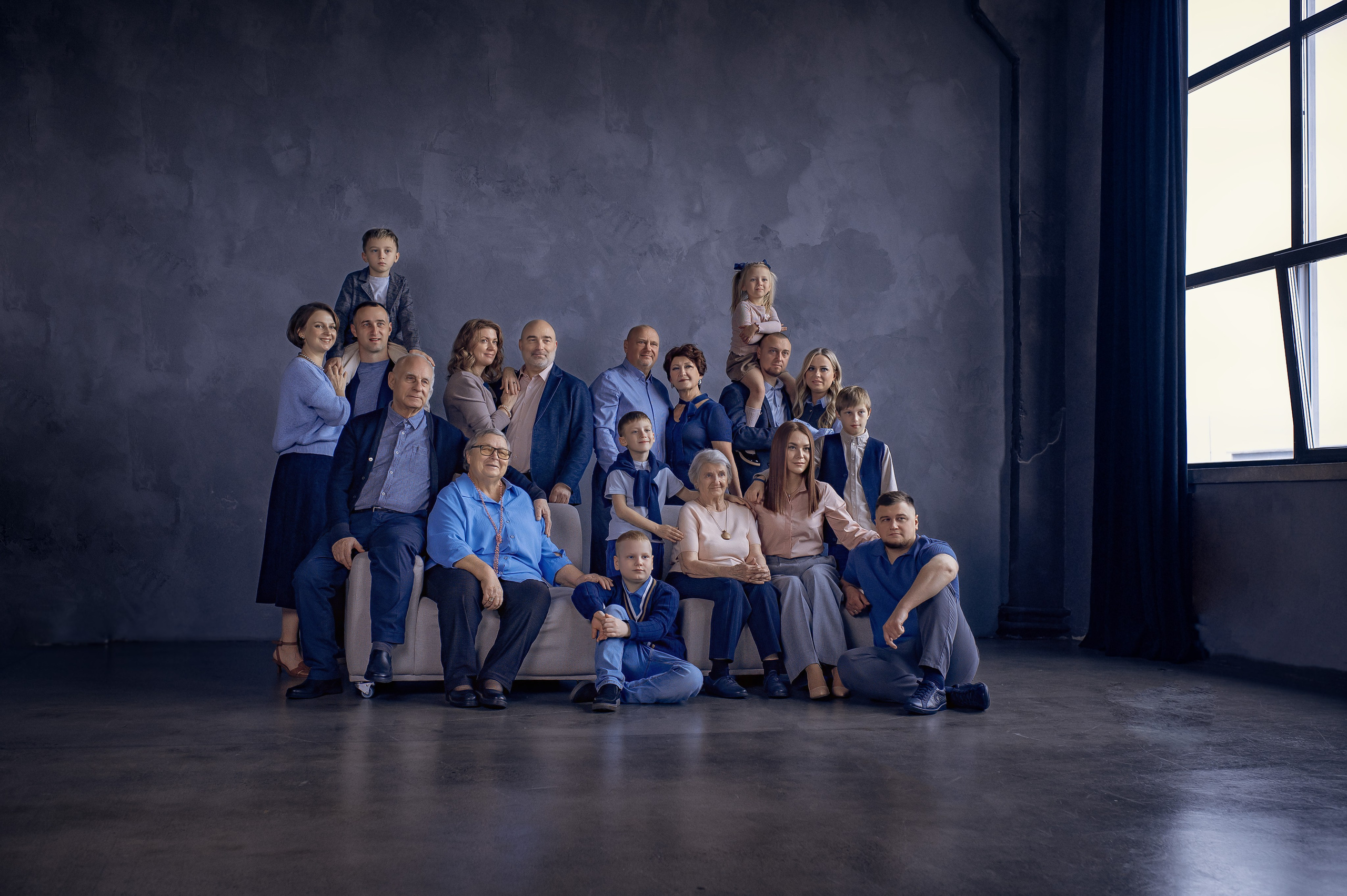 Сьемка поколений. Фотографы крещения/венчания  Красноярск Татьяна и Вячеслав Переваловы