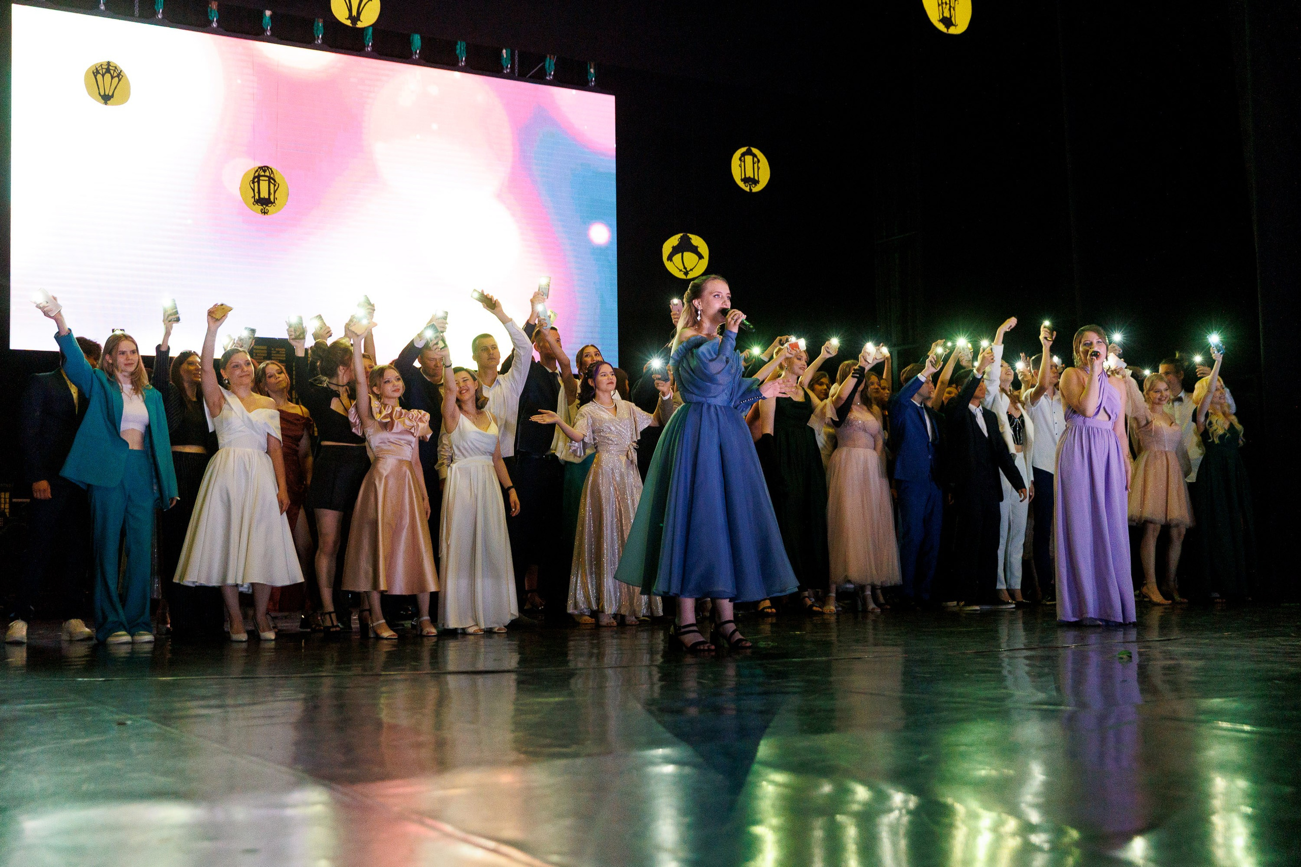 Выпускной — 2023 г. Фотограф Шейдаев Эмин г. Волгоград