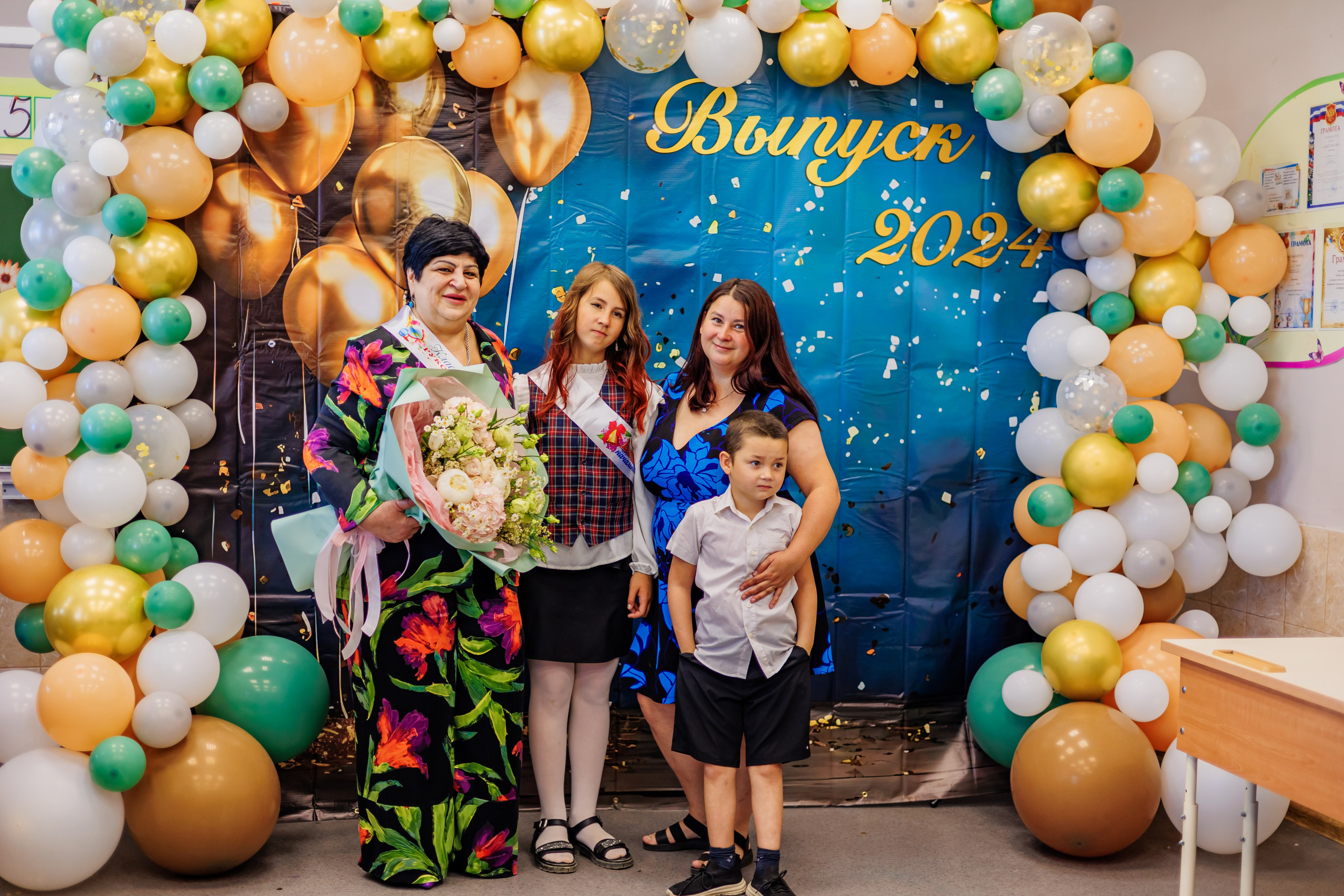 Выпуск 4а 25школа'24 год. Свадебный и семейный фотограф в Армавире