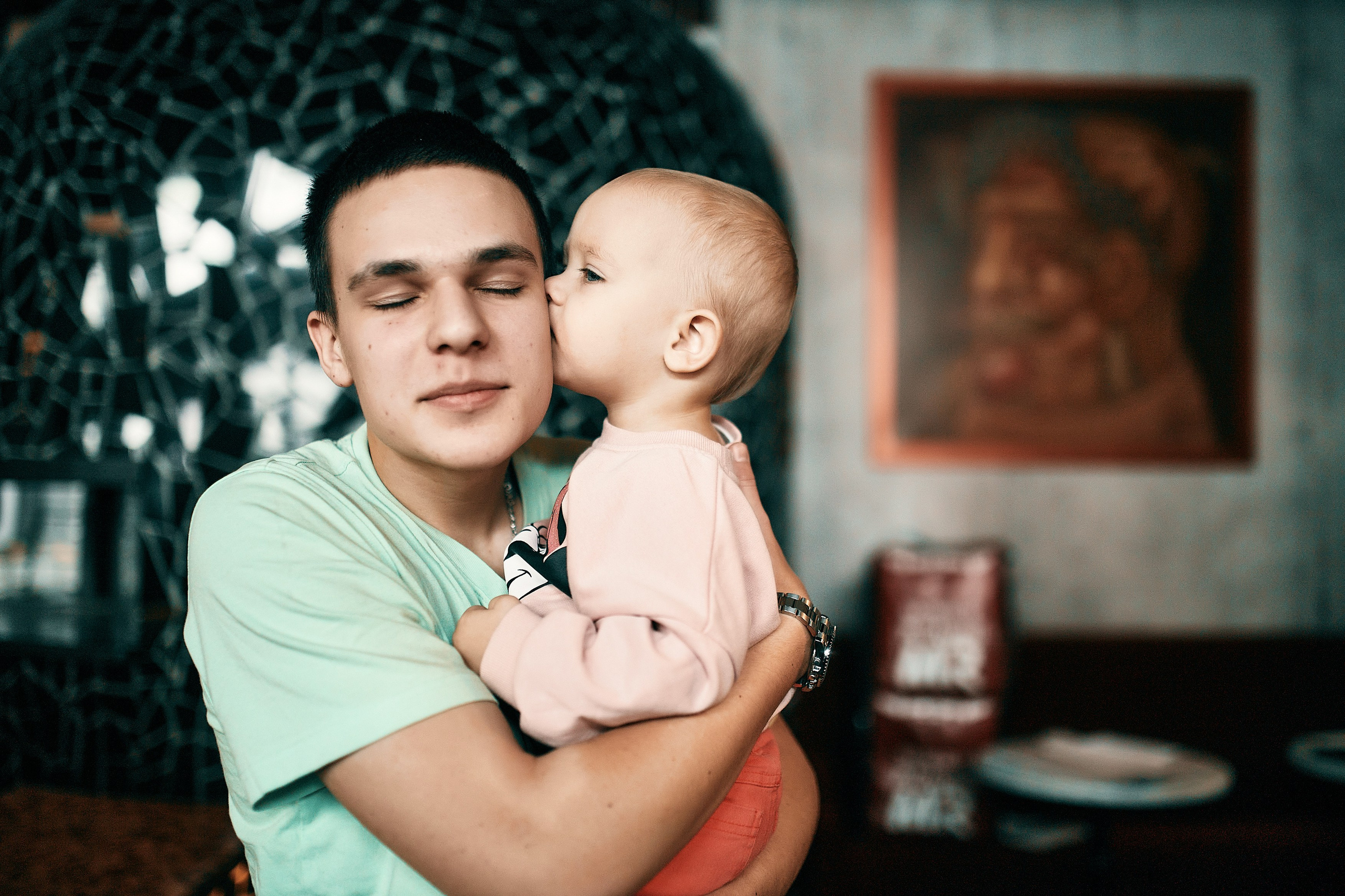 Семейный завтрак. Семейный и репортажной фотограф в Красноярске и Москве Виктор Бабинцев