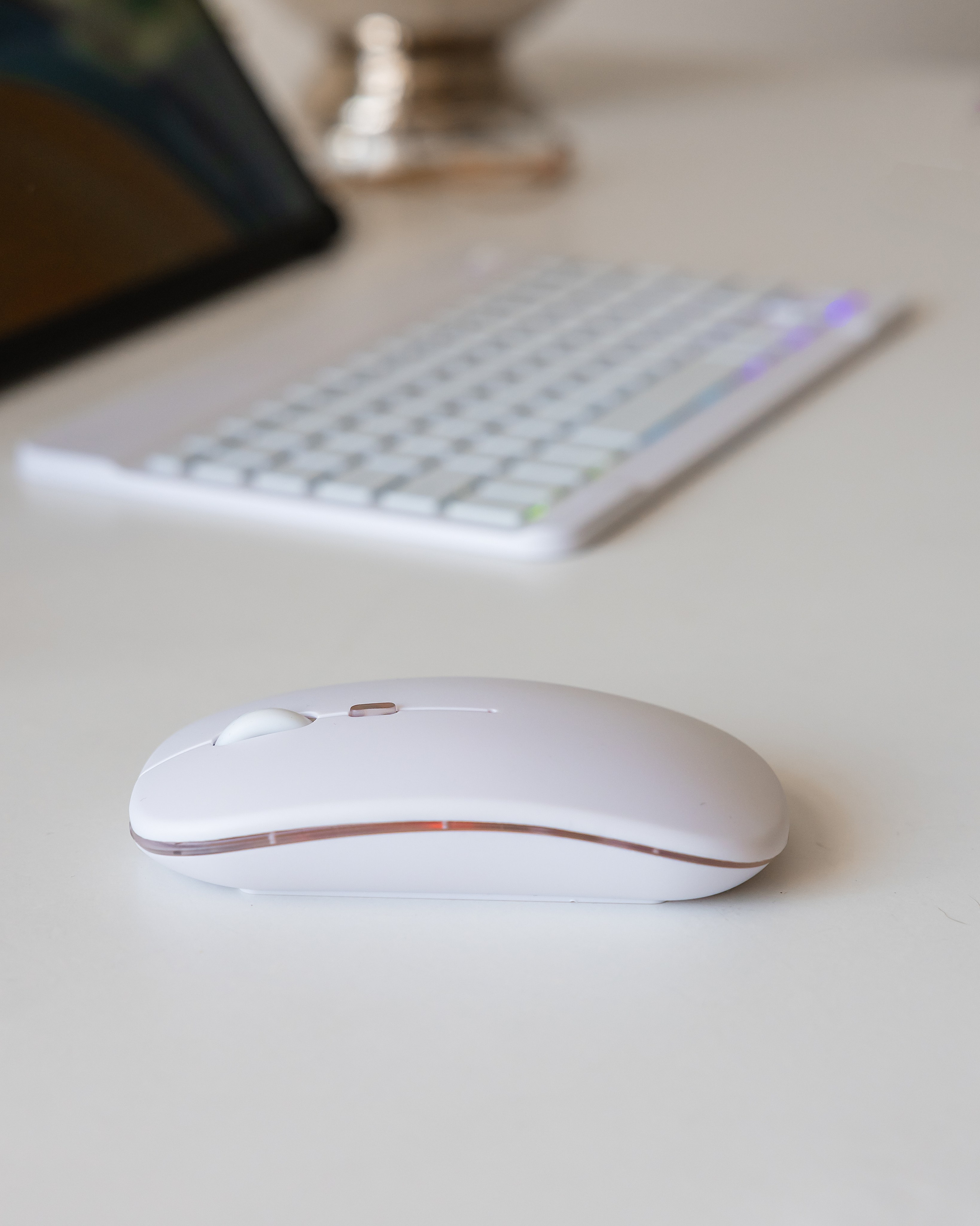 WB: Клавиатуры и чехлы. Фотограф и видеограф в Улан-Удэ: Аюна Габагуева и Артём Шаханов