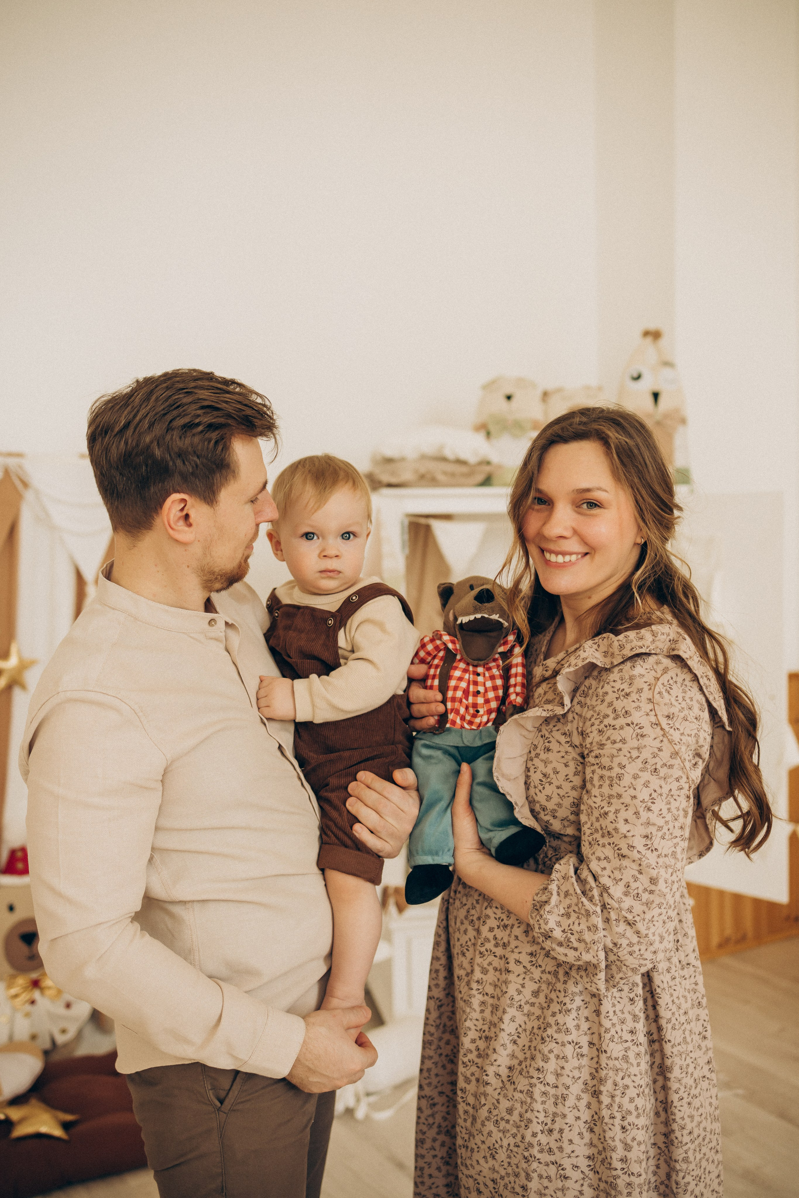Семейная фотосессия Москва, семейный фотограф в Москве, семейная фотосессия, детский фотограф, семейная фотосессия в студии, студийная семейная фотосессия, фотосессия с малышом, фотосессия годовасия, фотосессия в годик