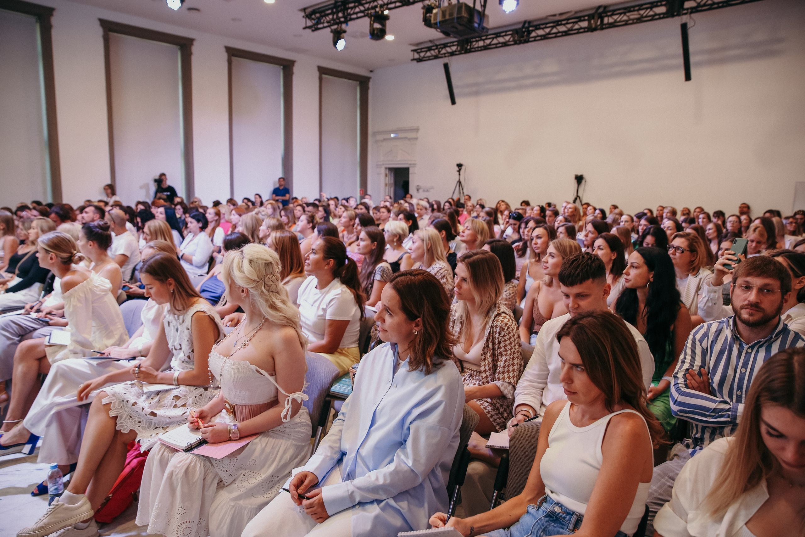 Тренинг Евгении Павловской. Фотограф и видеограф Анна Домашенко