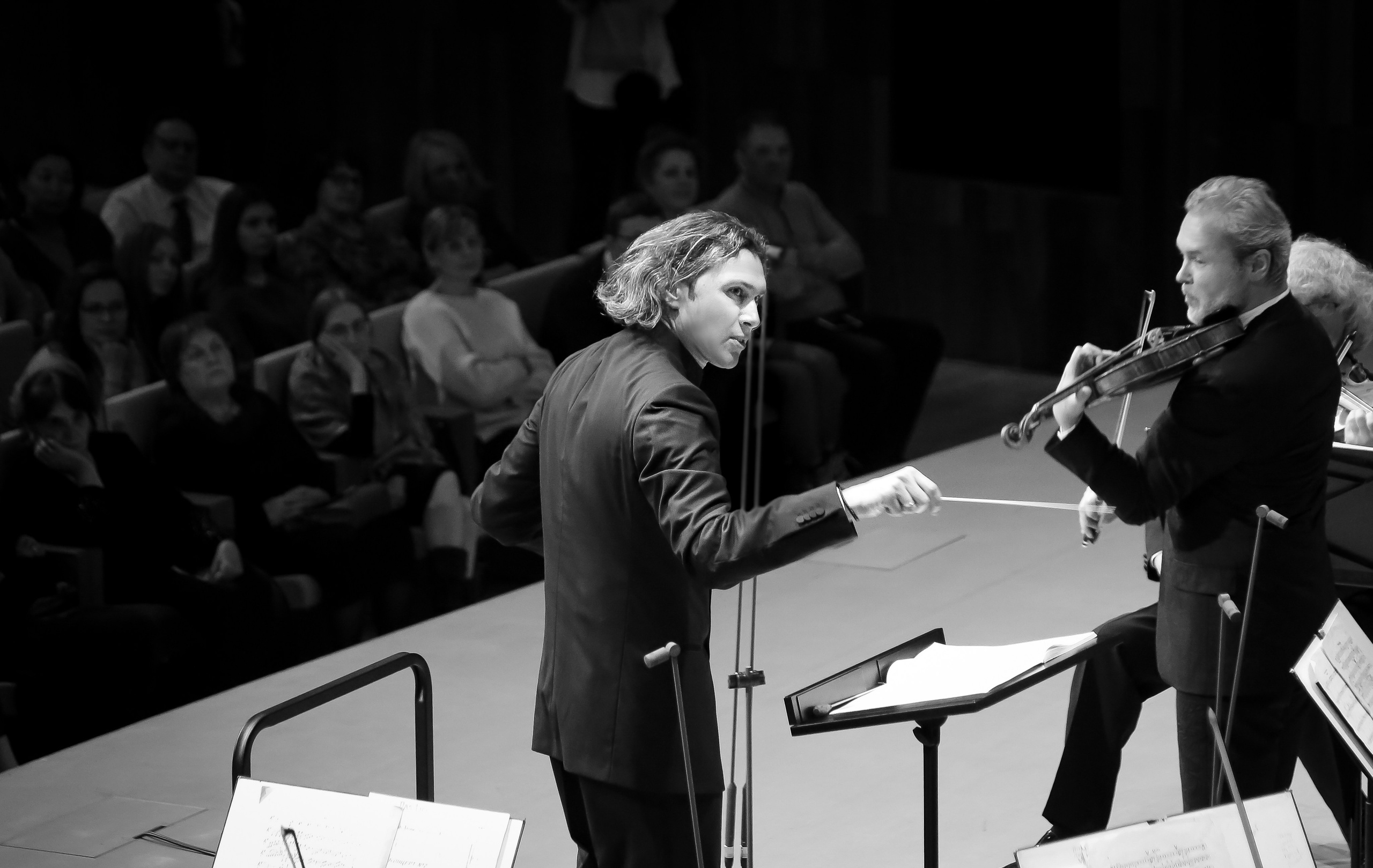 Буря и протест — Владимир Юровский сыграл Гайдна и Шостаковича в новом зале Зарядье. Дарья Письменюк / Darya Leitstern — фотограф, музыкант, журналист, путешественник