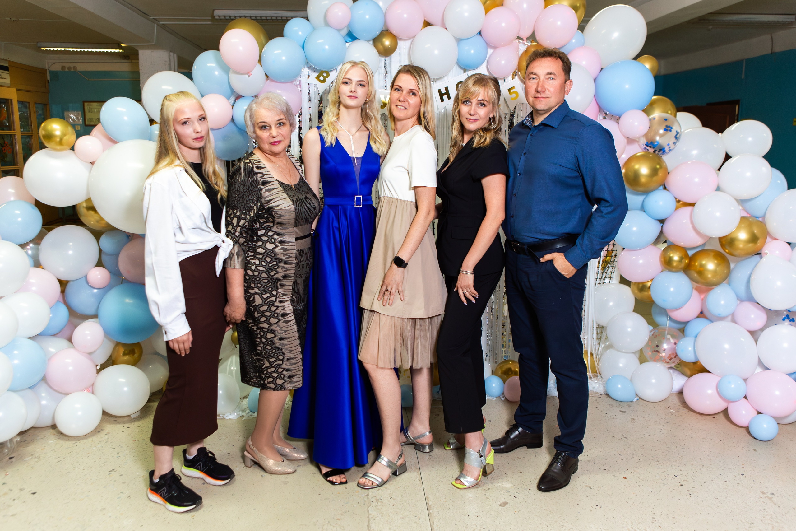 ФОТОСЕССИЯ С РОДИТЕЛЯМИ ВЫПУСКНОЙ 2025 9 ШКОЛА Г.МЦЕНСК. Профессиональный фотограф в Мценске и Орловской области