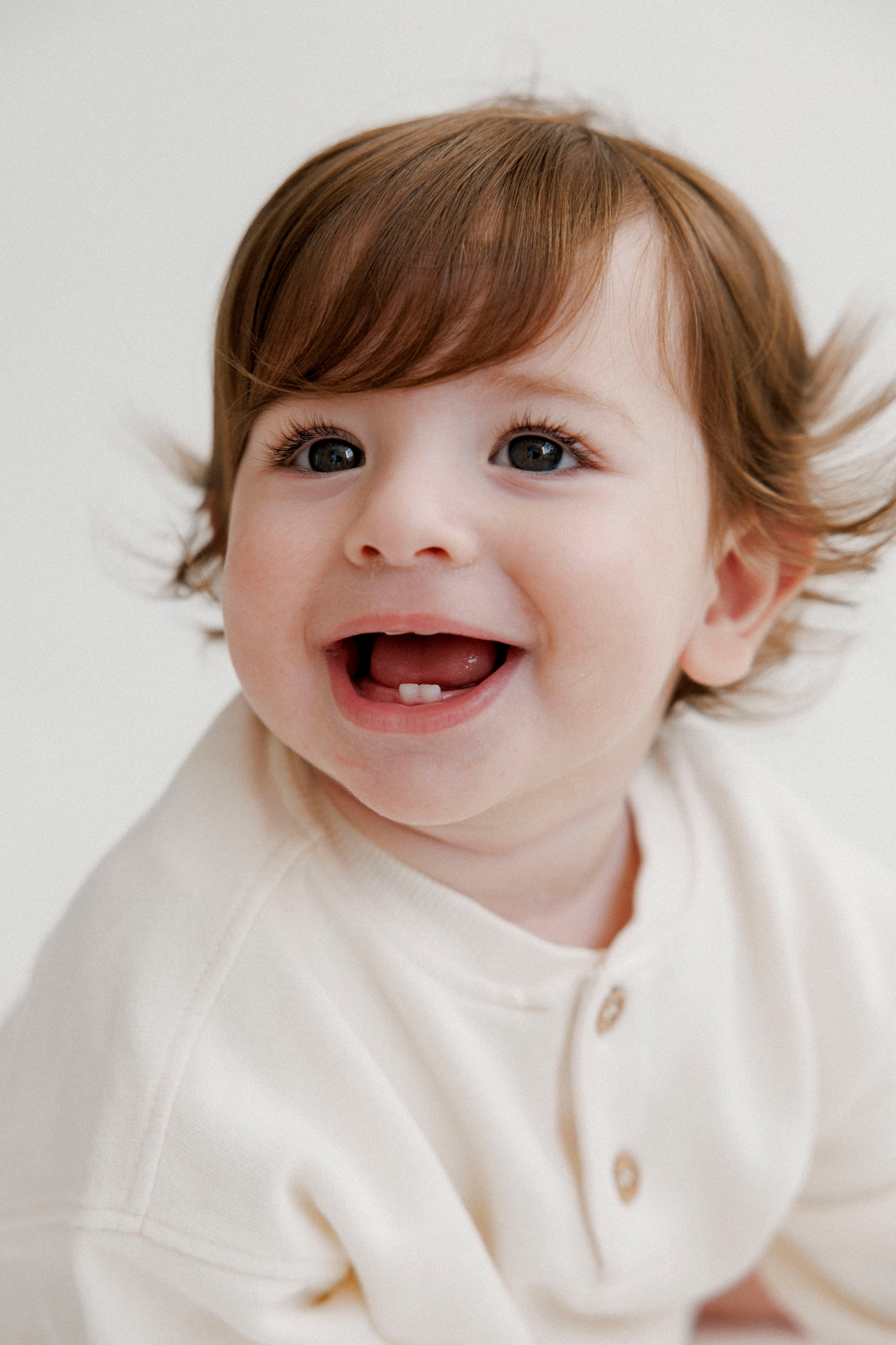 One year inside the White studio. Wedding and family photographer