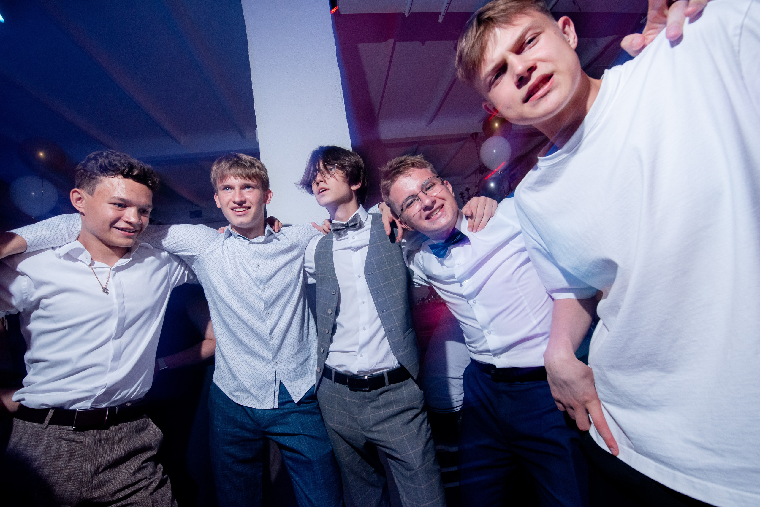 30 Школа. Вручение и Банкет. ДК Юбилейный и Банхоф. Фотограф в Волгограде и Волжском Александр Горбань