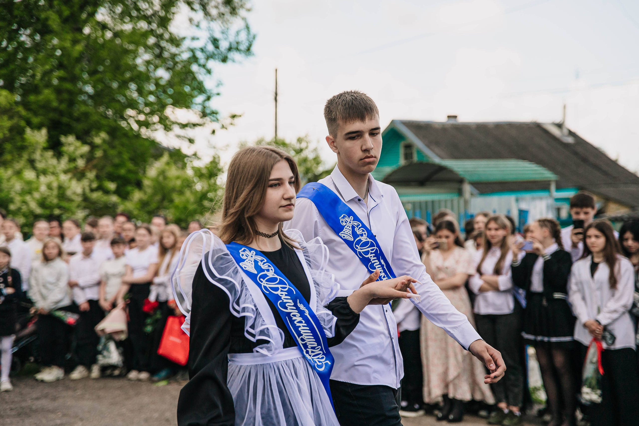 Последний звонок 9А класс МБОУ СОШ № 5 им. В. В. Смирнова, г. Невель. Фотограф Дарья Маташкова