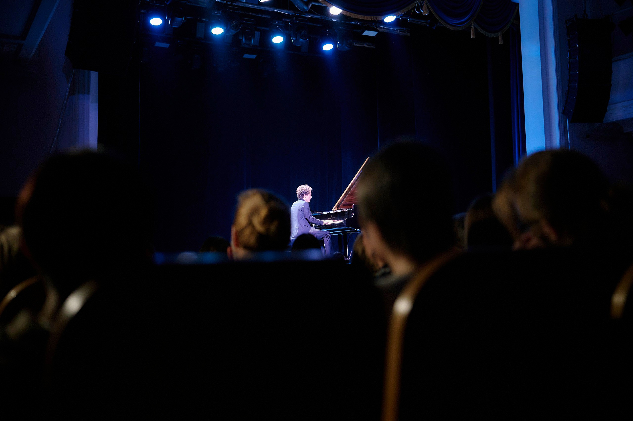 Константин Емельянов. Ваш мультижанровый фотограф Александр Белов