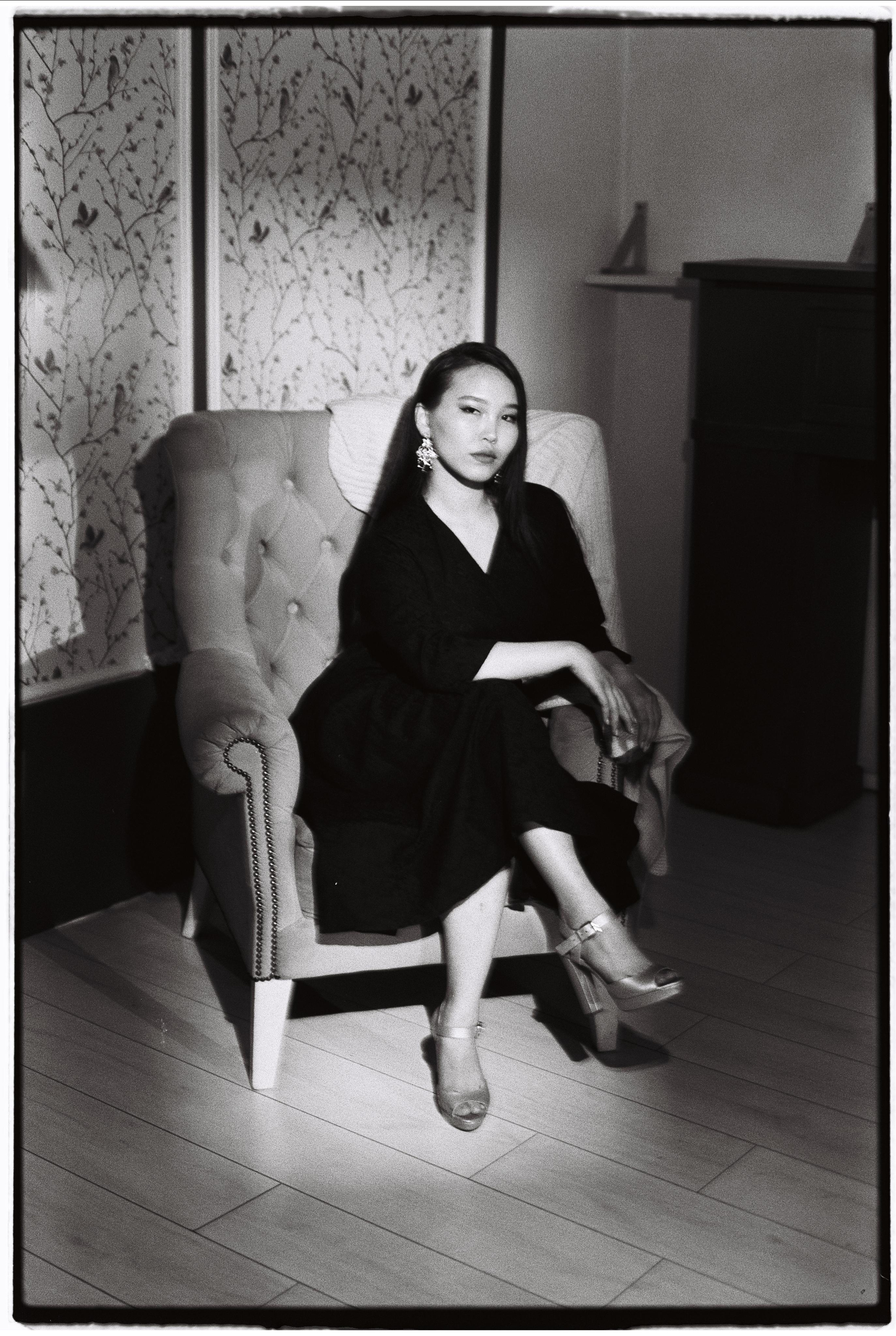 Александра (пленка 135 тип, Фомапан) / Aleksandra (film 135 Fomapan). Фотограф Айдын Седип в Кызыле