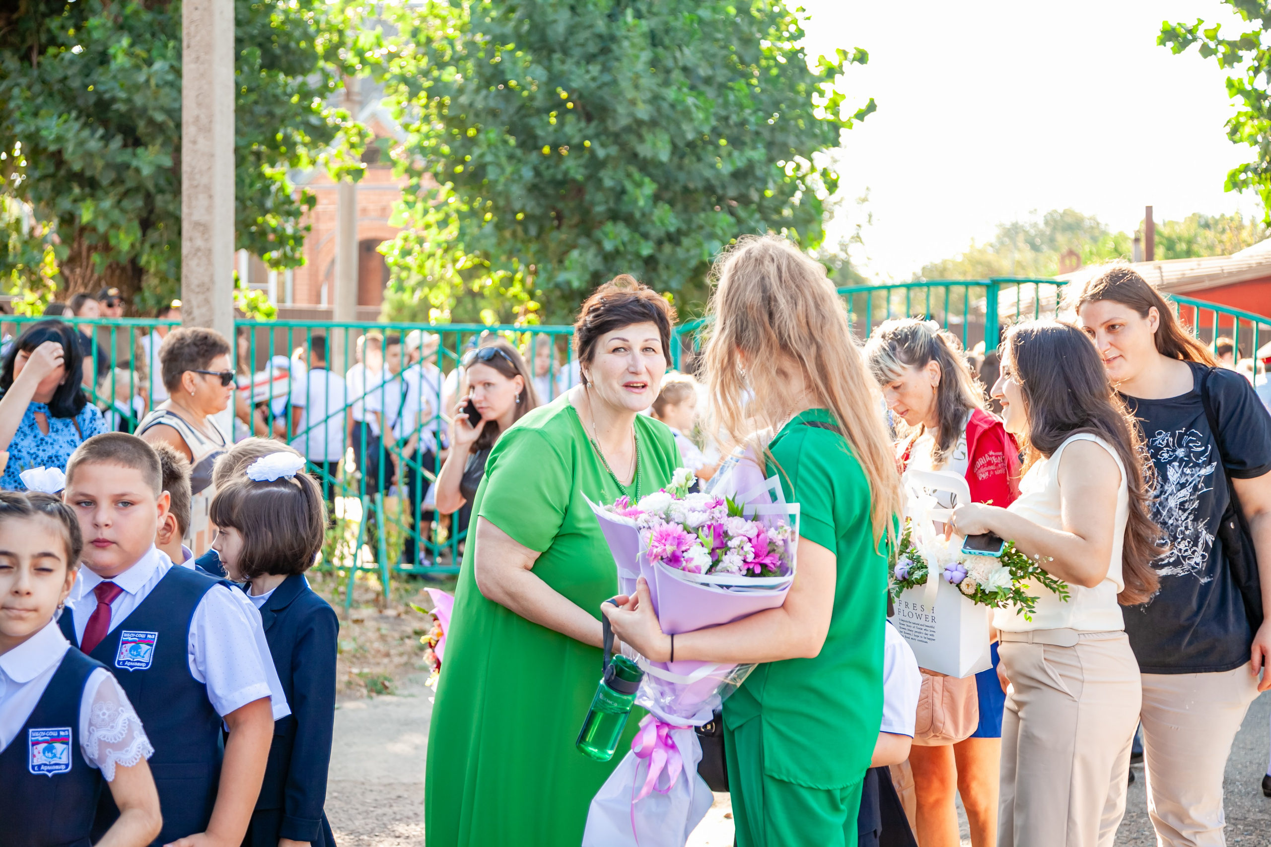1 сентября линейка. Свадебный и семейный фотограф в Армавире