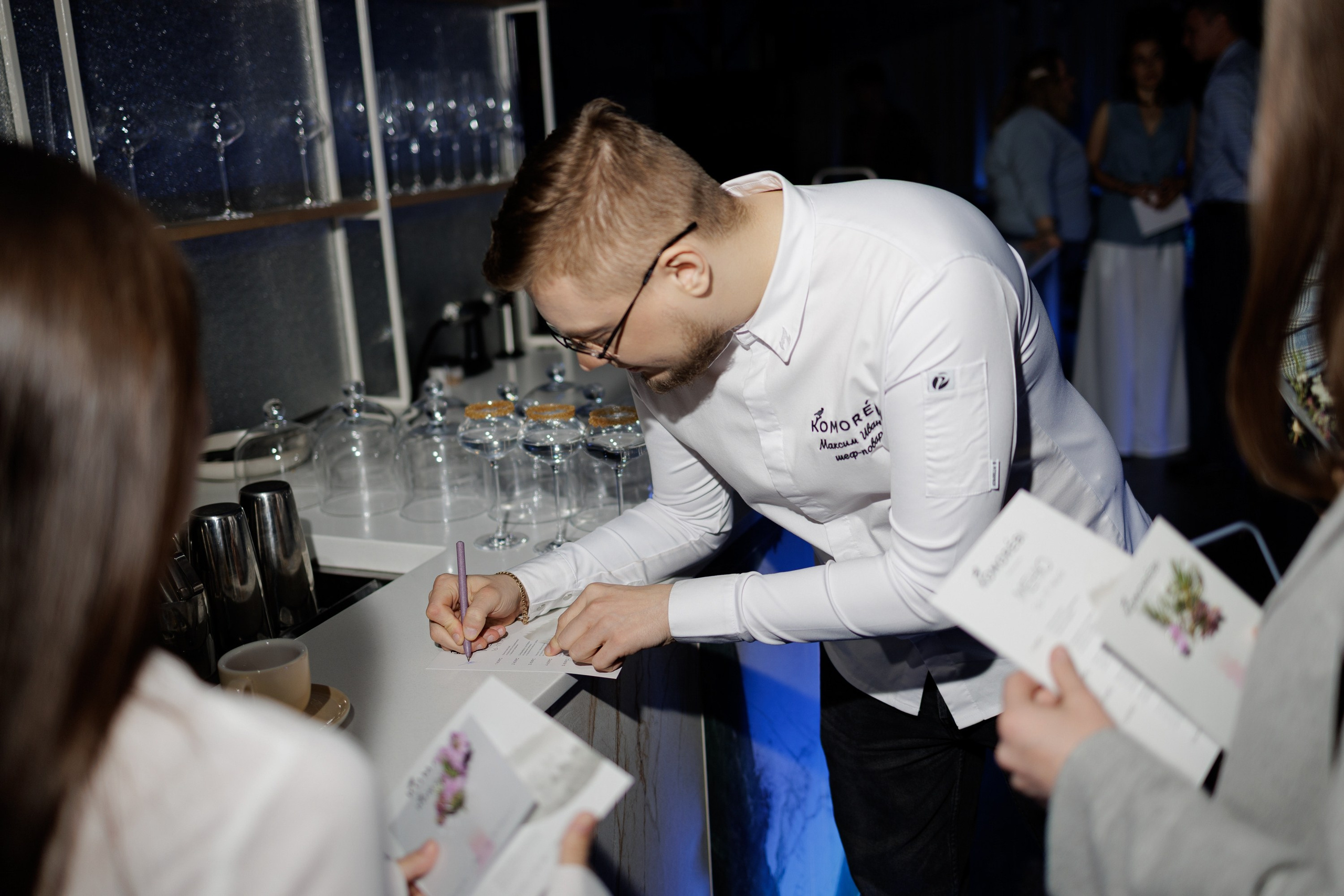 Гастроужин в р.Komorebi (may.25). Свадебный фотограф