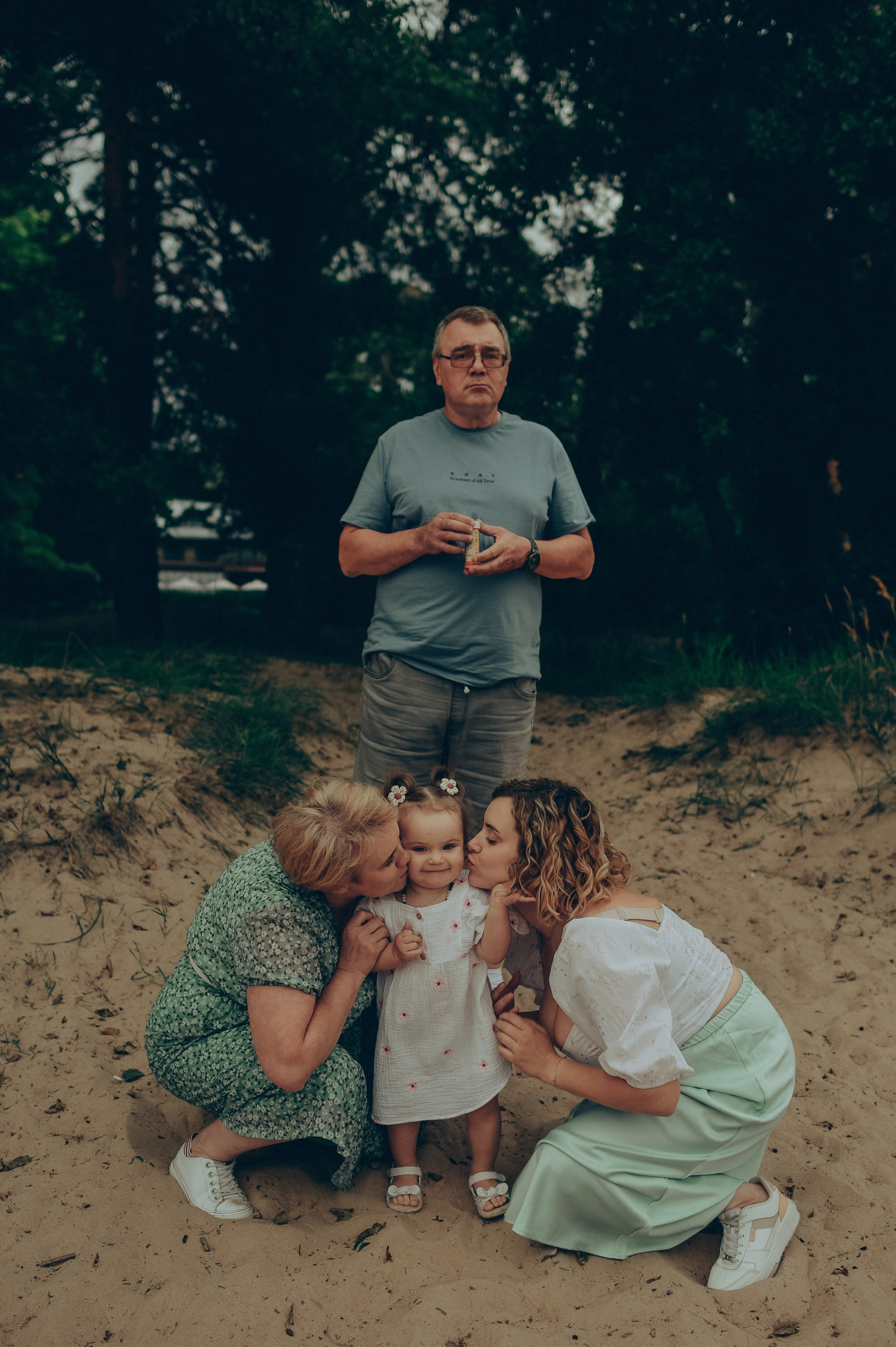 Съемка поколений на заливе. Елизавета Юлия Сергей и Ия. Семейный и свадебный фотограф в Санкт-Петербурге Яна