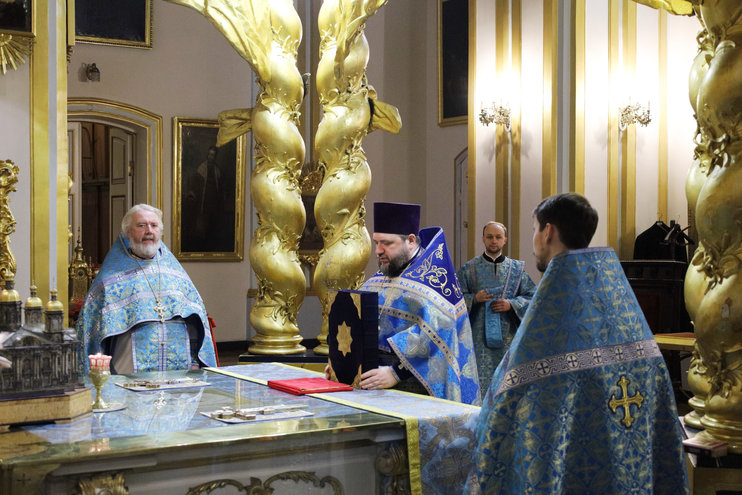 НЕДЕЛЯ 24-Я ПО ПЯТИДЕСЯТНИЦЕ. ОТДАНИЕ ПРАЗДНИКА ВВЕДЕНИЯ ВО ХРАМ ПРЕСВЯТОЙ БОГОРОДИЦЫ. НИКОЛО-БОГОЯВЛЕНСКИЙ МОРСКОЙ СОБОР