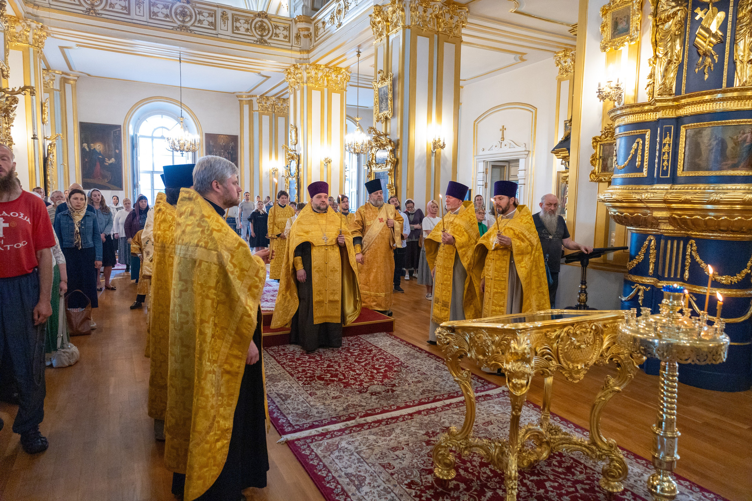 СЛАВНЫХ И ВСЕХВАЛЬНЫХ ПЕРВОВЕРХОВНЫХ АПОСТОЛОВ ПЕТРА И ПАВЛА. НИКОЛО-БОГОЯВЛЕНСКИЙ МОРСКОЙ СОБОР