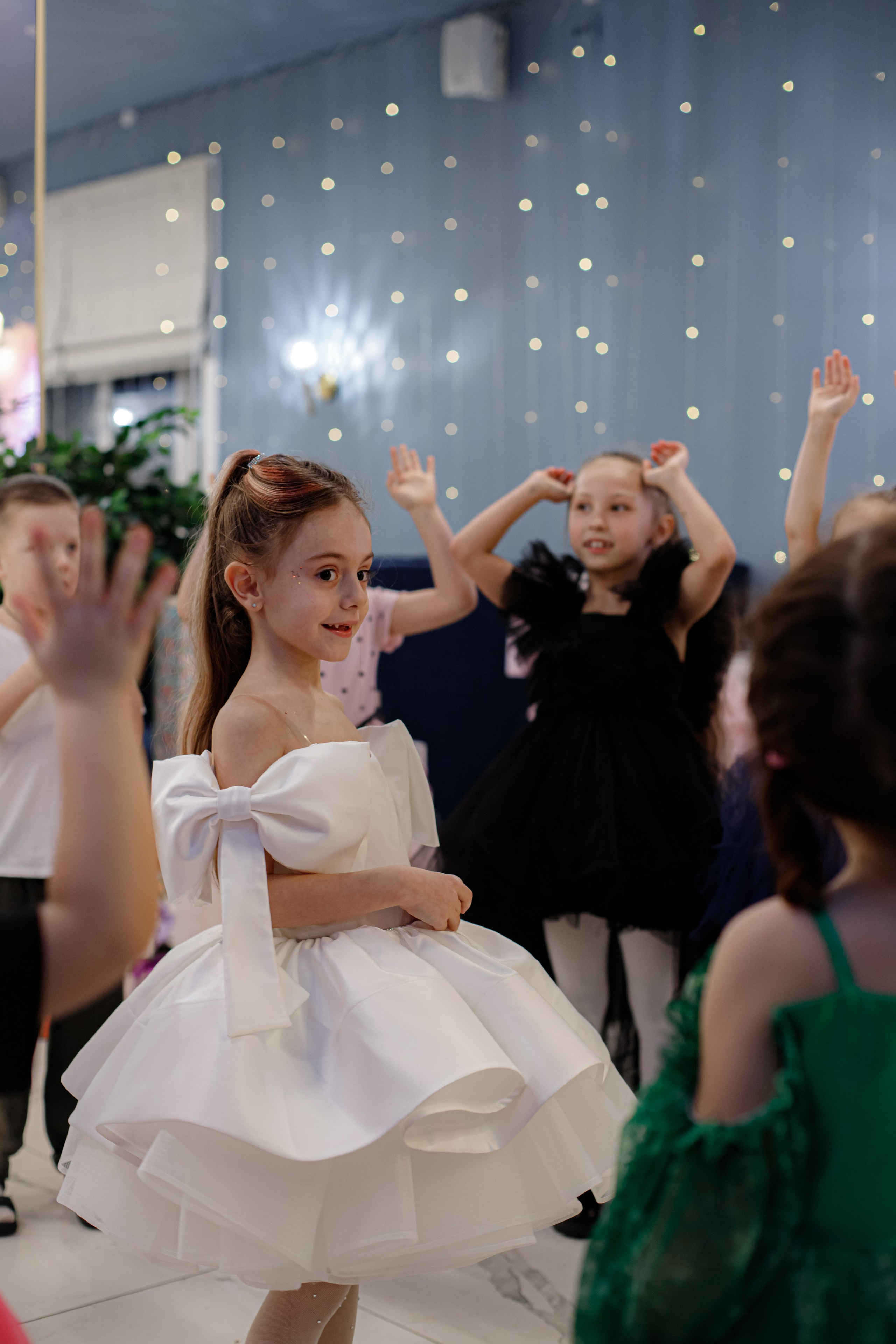 ASIA'S BIRTHDAY PARTY. Photokarish