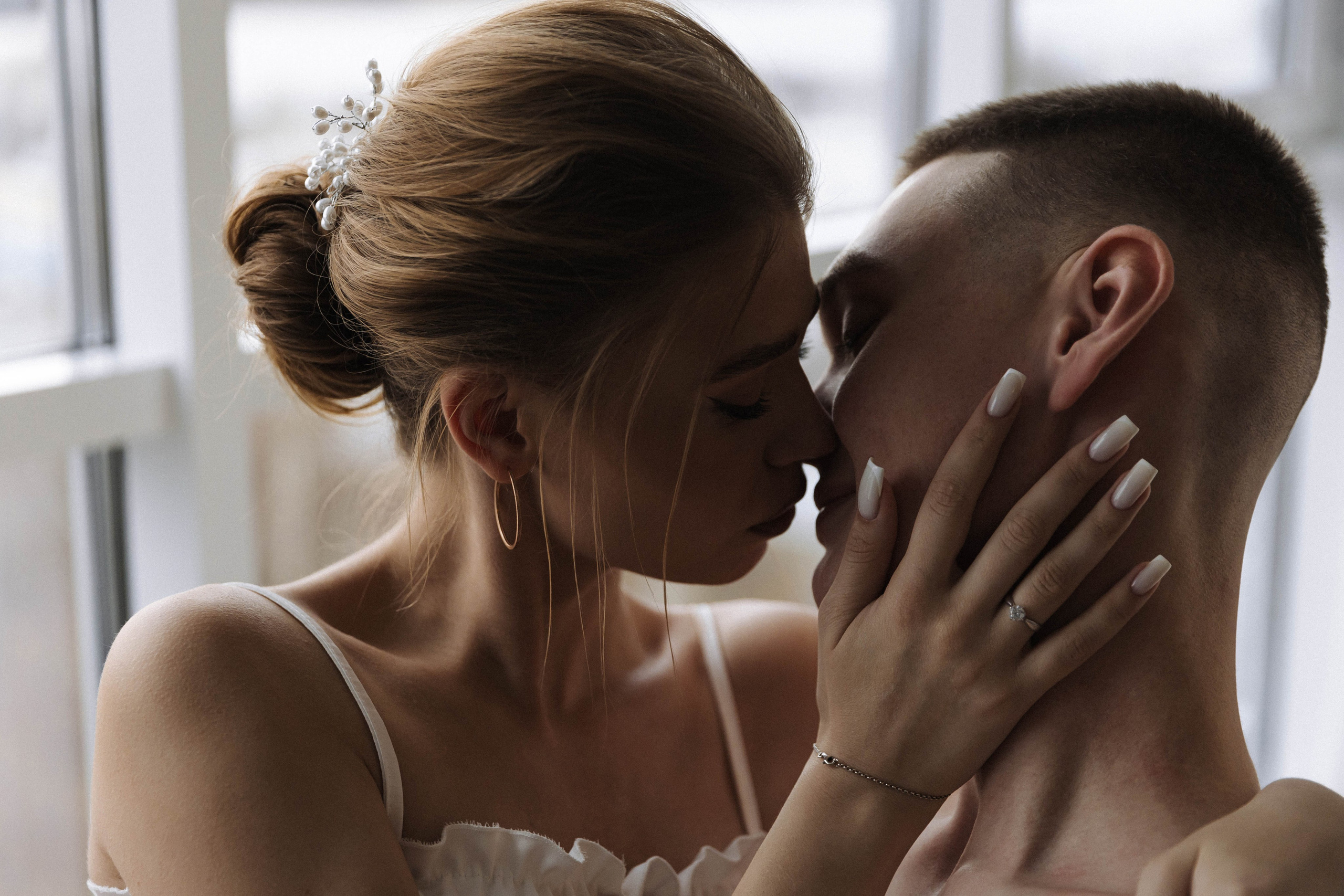 Самое сильное чувство. Э Т О М Ы