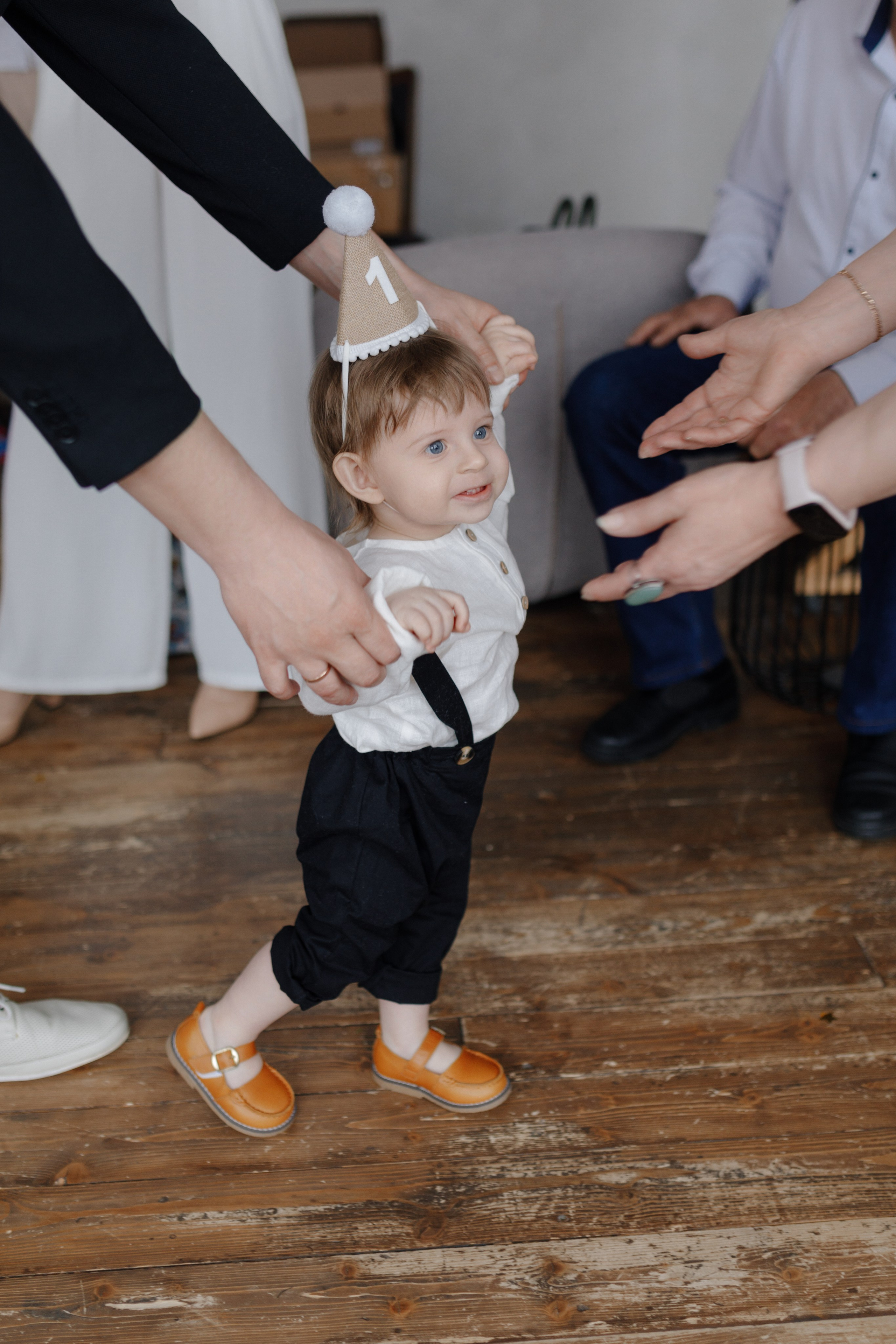 Арсению Годик. Главная