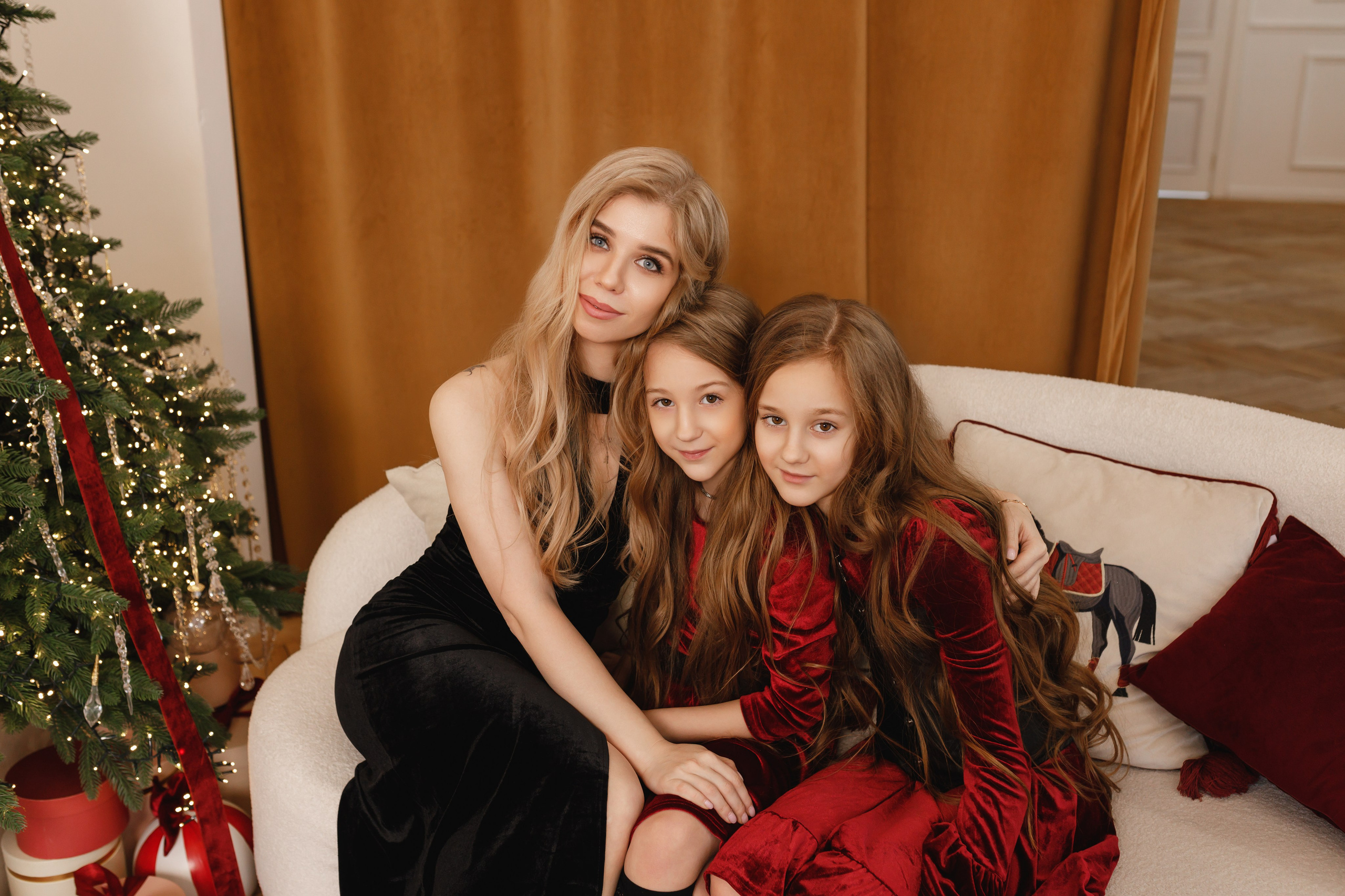 Любовь и дочки. Таня Грин фотограф и AI-креатор Екатеринбург