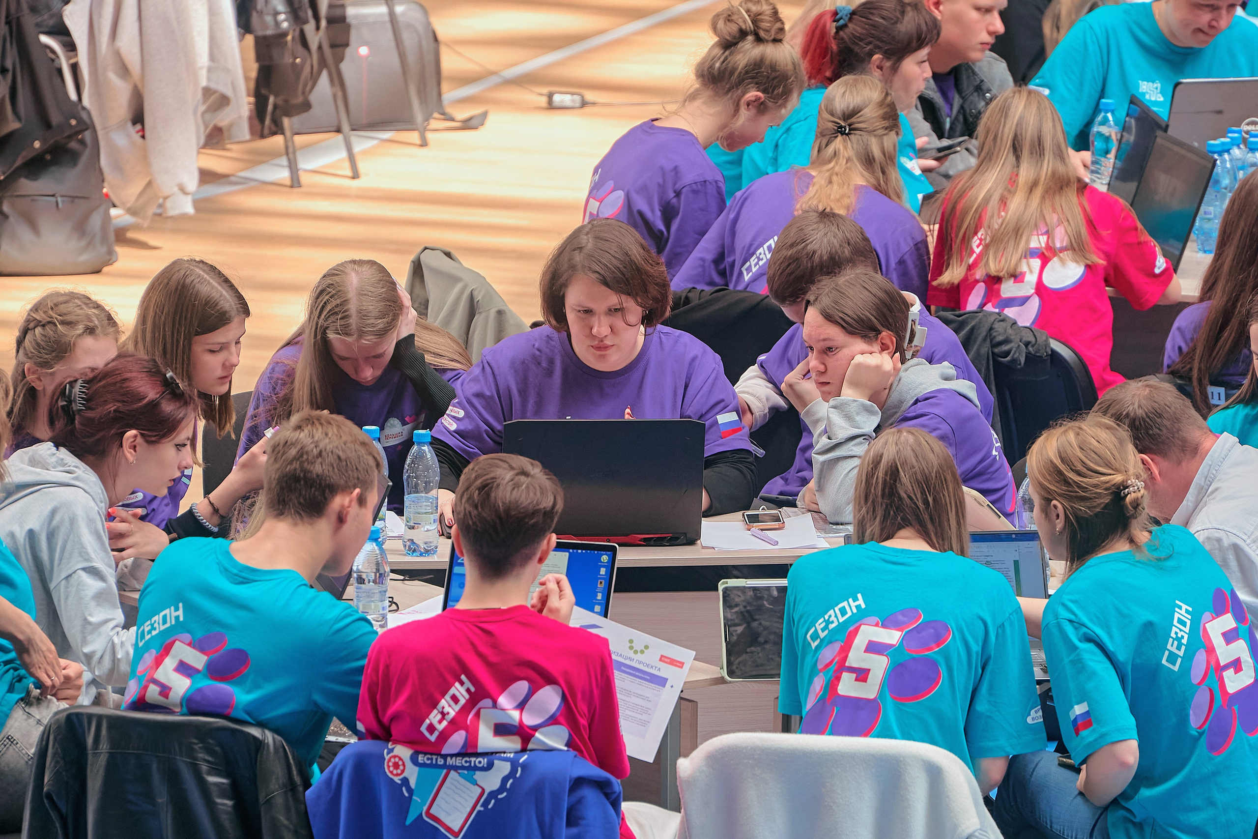 Большая перемена. Фотограф Яковлев Роман — Красноярск