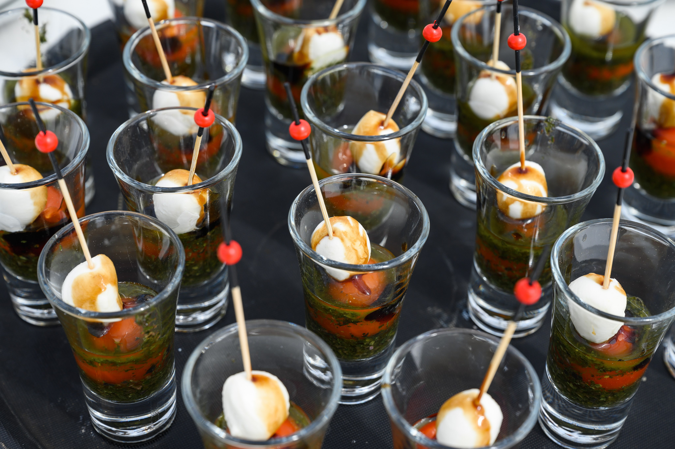 Свадьба шатер Город мастеров — Русская сказка. Свадебный фотограф Москва Юрий Кульман