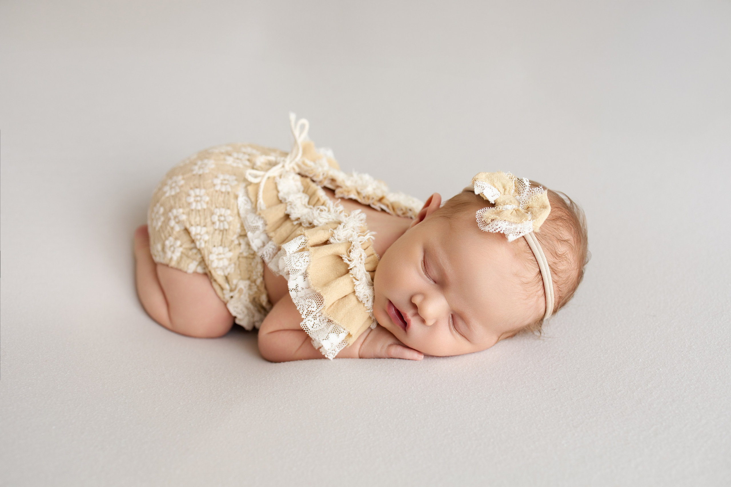 Вера 11 дней. Фотограф новорождённых Newborn Москва