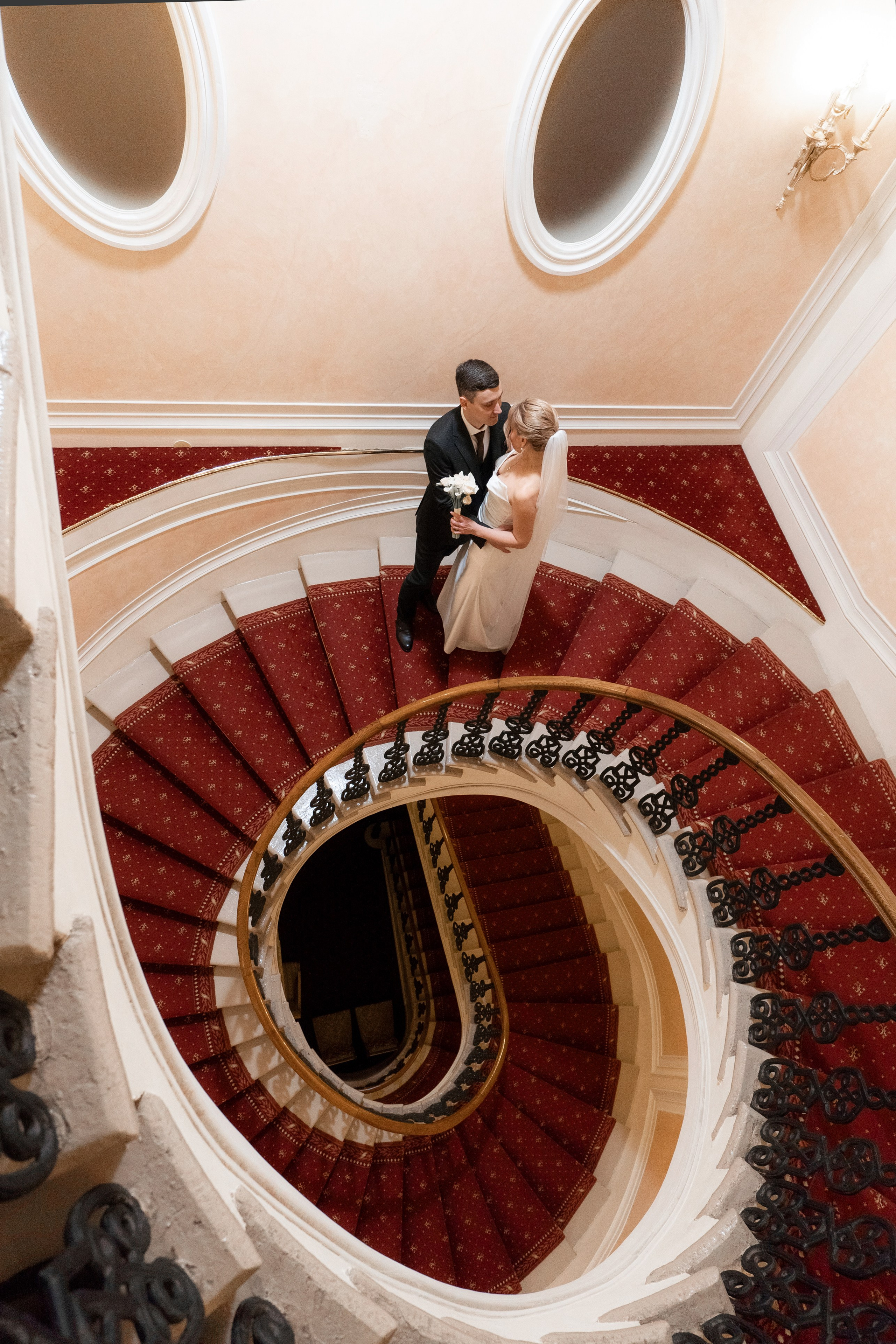 Места для фотосессии зимой в плохую погоду в Санкт-Петербурге. Свадебный фотограф Александр Невский в Санкт-Петербурге