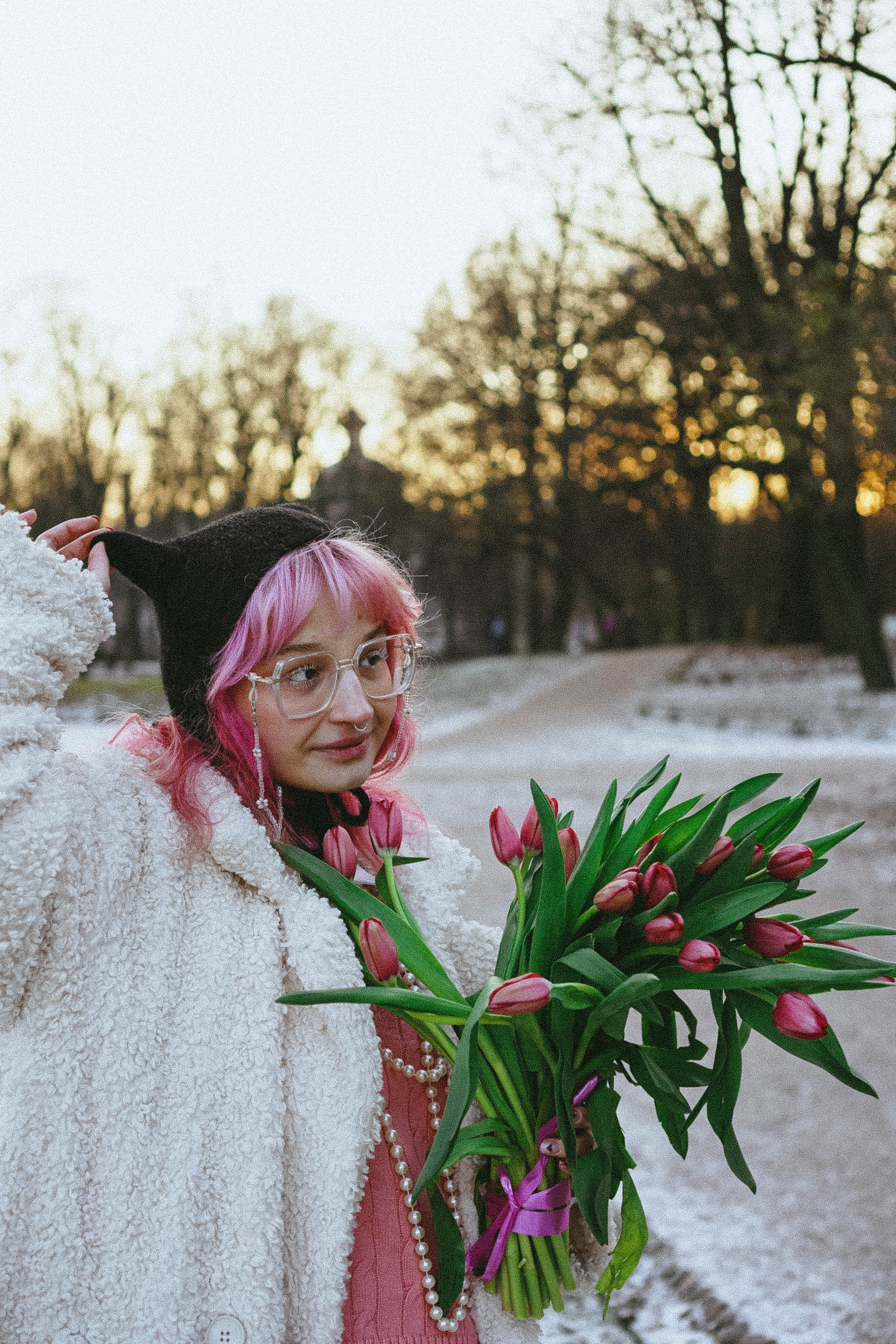 Прогулочная фотосессия с тюльпанами. Профессиональный фотограф, Санкт-Петербург — Виктория Богомолова