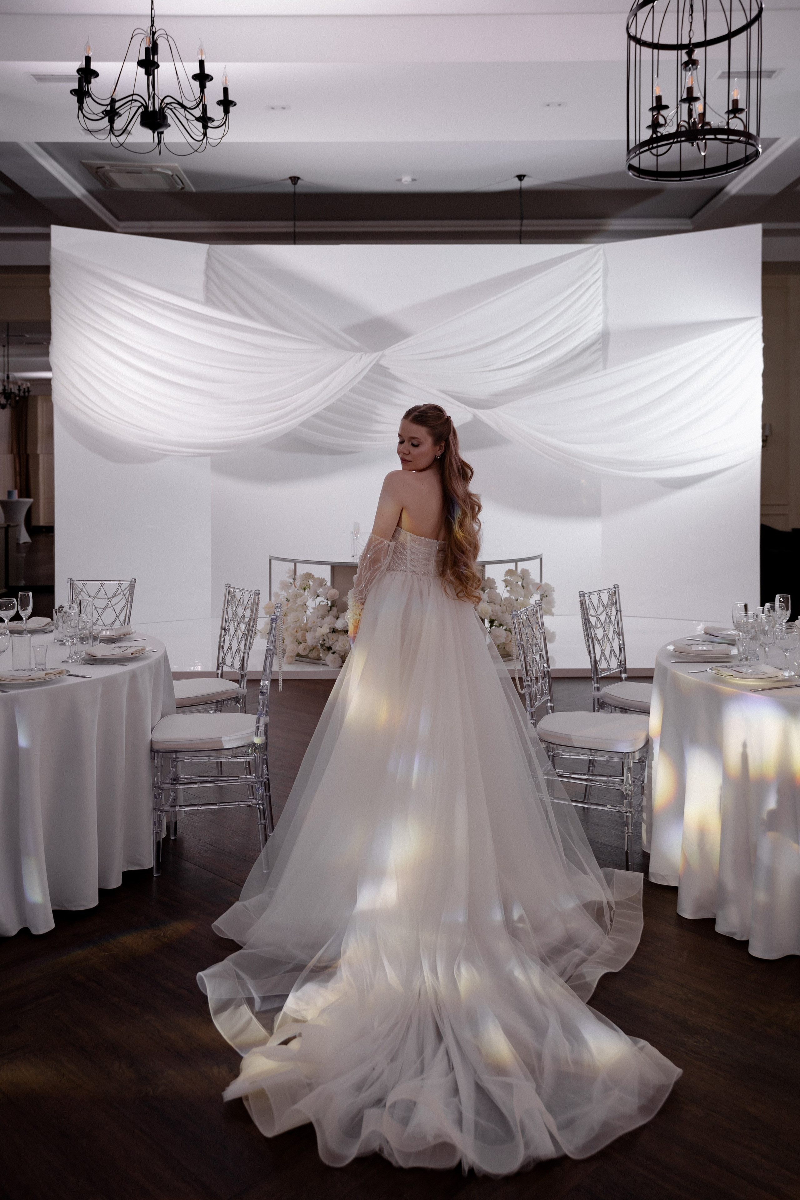 СВАДЕБНАЯ СЬЕМКА СБОРОВ В ОТЕЛЕ И ВЫЕЗД НА ЦЕРЕМОНИЮ (СНЯТО В СИБИРЕ В НИЖНЕВАРТОВСКЕ). Профессиональный фотограф, Санкт-Петербург — Виктория Богомолова