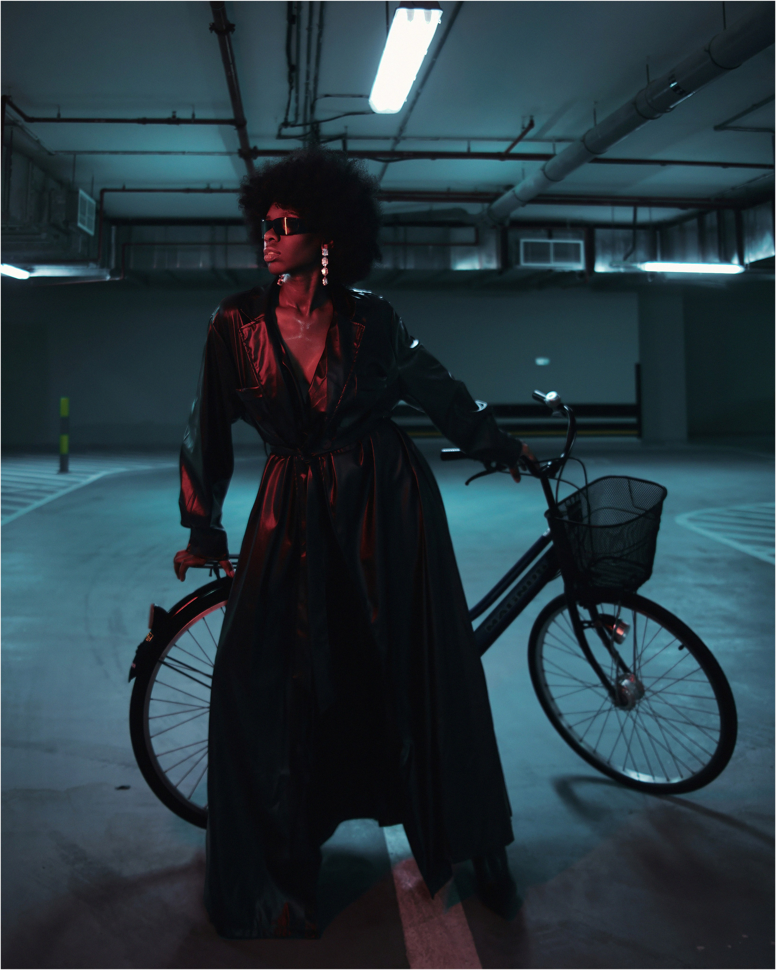 NY. NOIZOMAX Художественный фотограф в Дубай