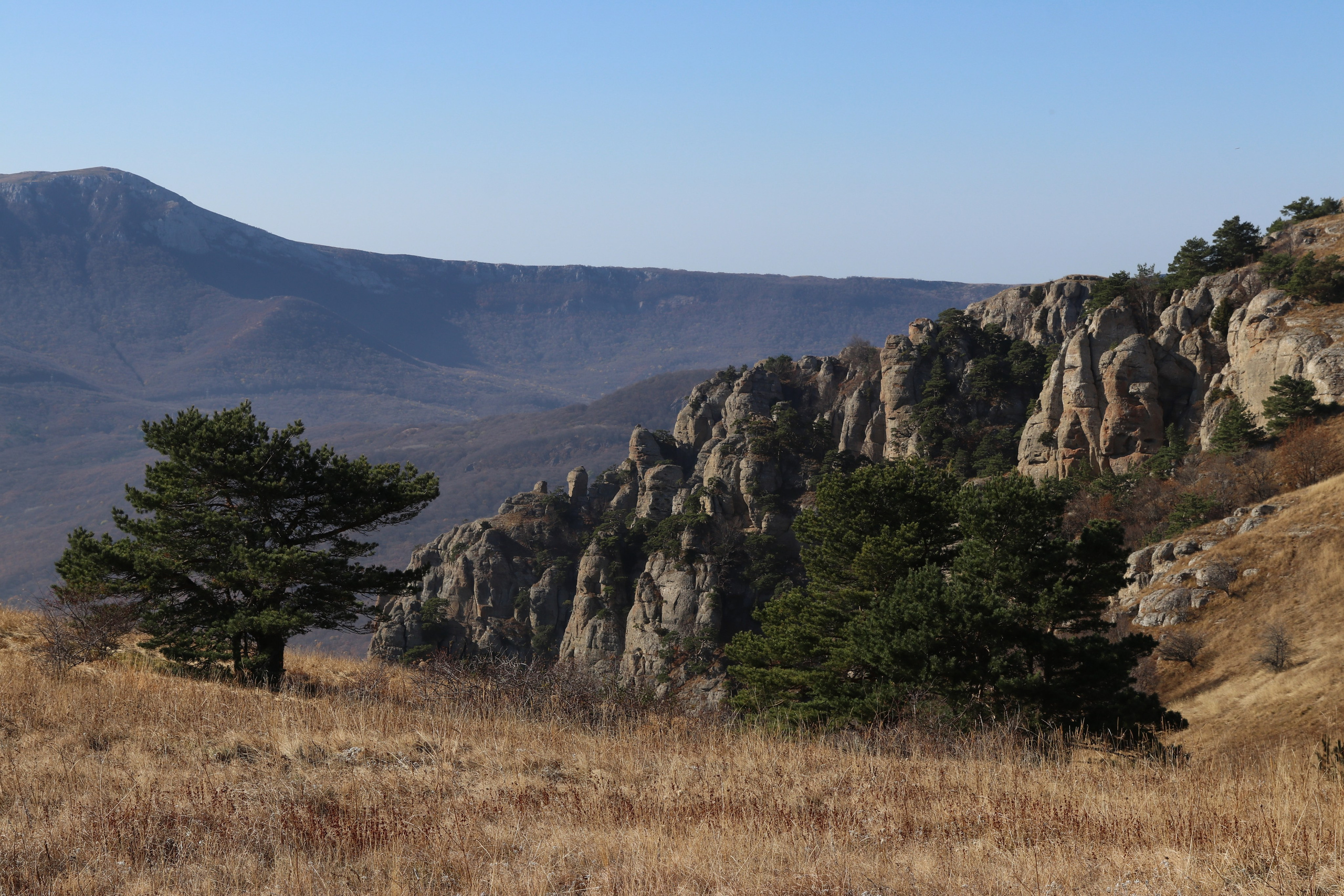Крым. ЮБК (Гурзуф, Судак и их окрестности). Ноябрь 2023. Путешественник-фотограф из Санкт-Петербурга Татьяна Свистулина