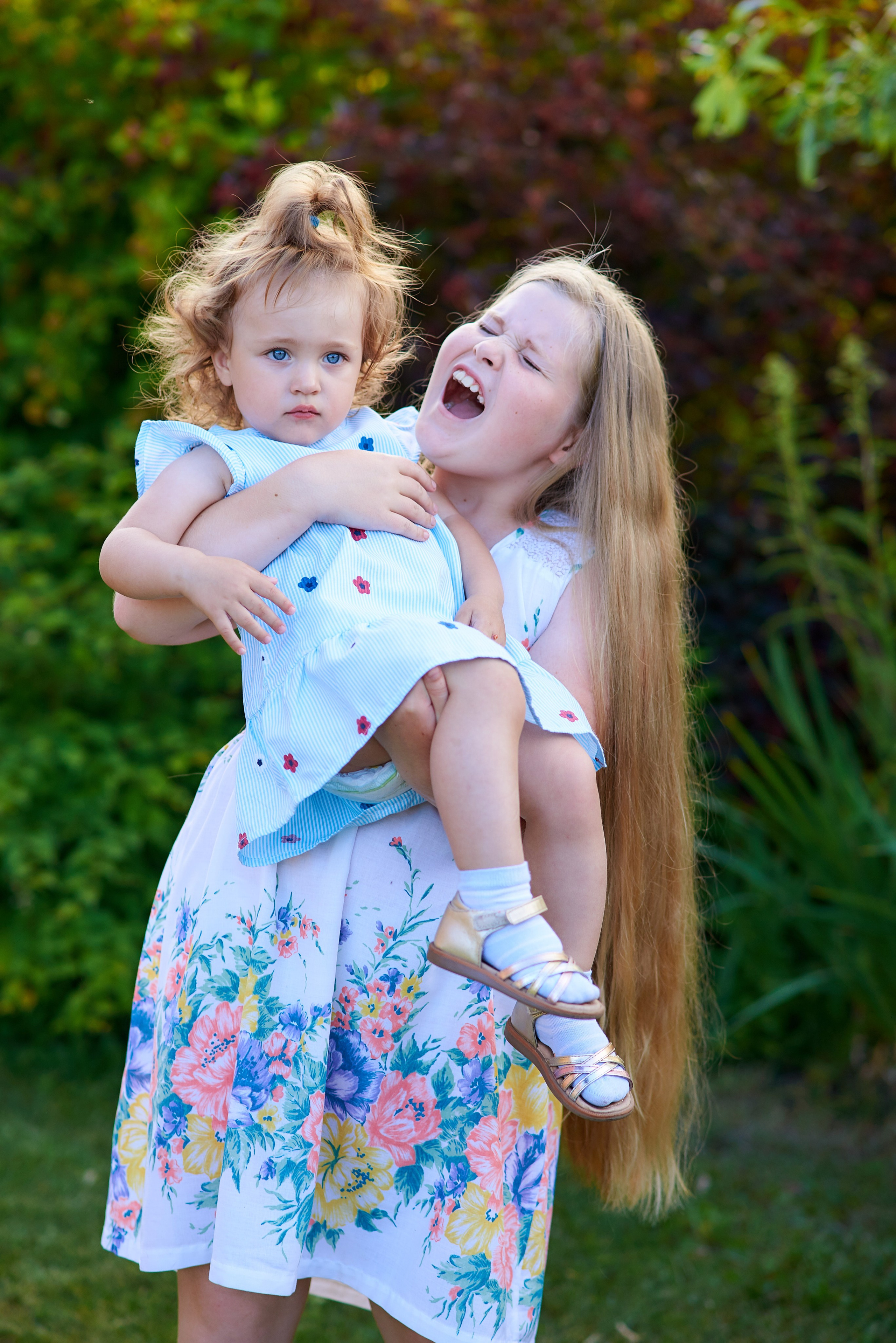 У дома. Семейный фотограф в Барнауле, Горный Алтай, Заринск, Алейск