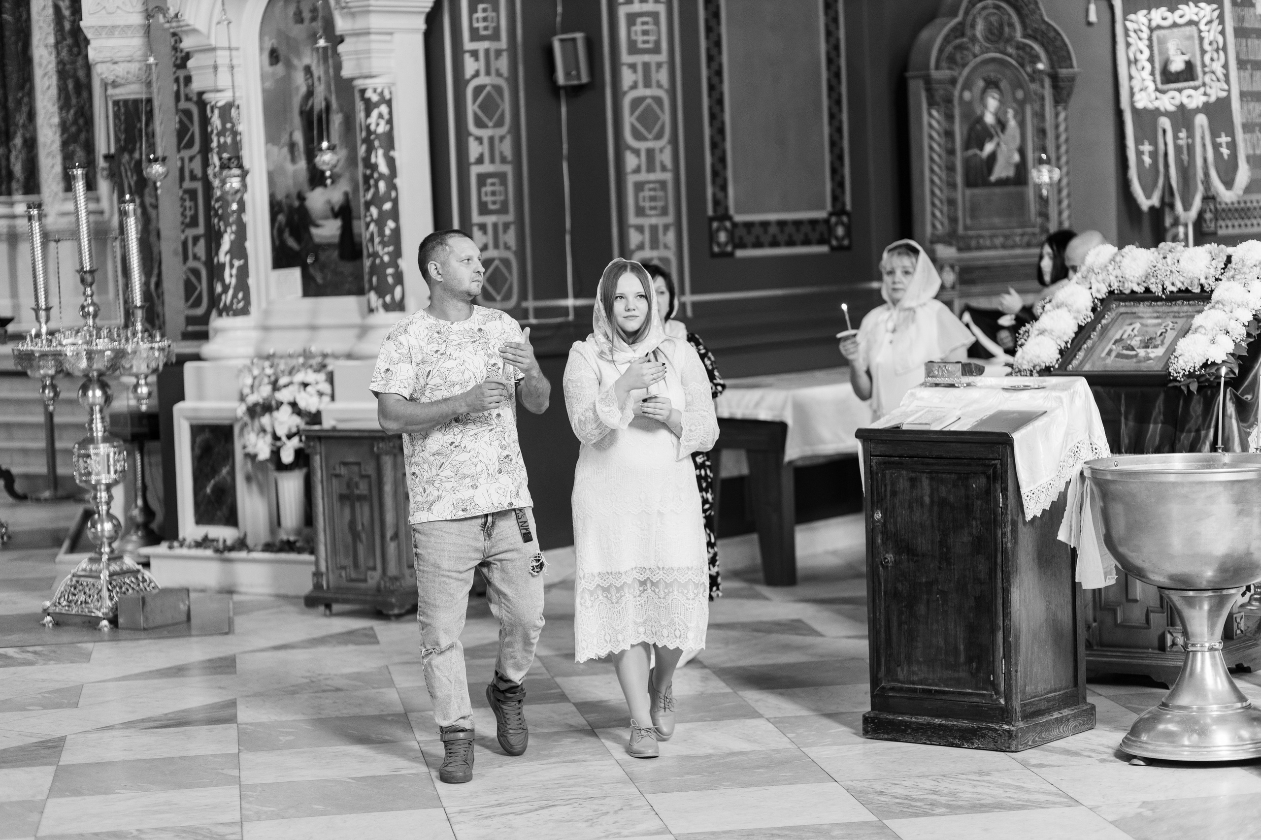 Крещение Миланы в Соборе Вознесения Господня Новочеркасск. Анастасия Безуглова- свадебный фотограф в Таганроге