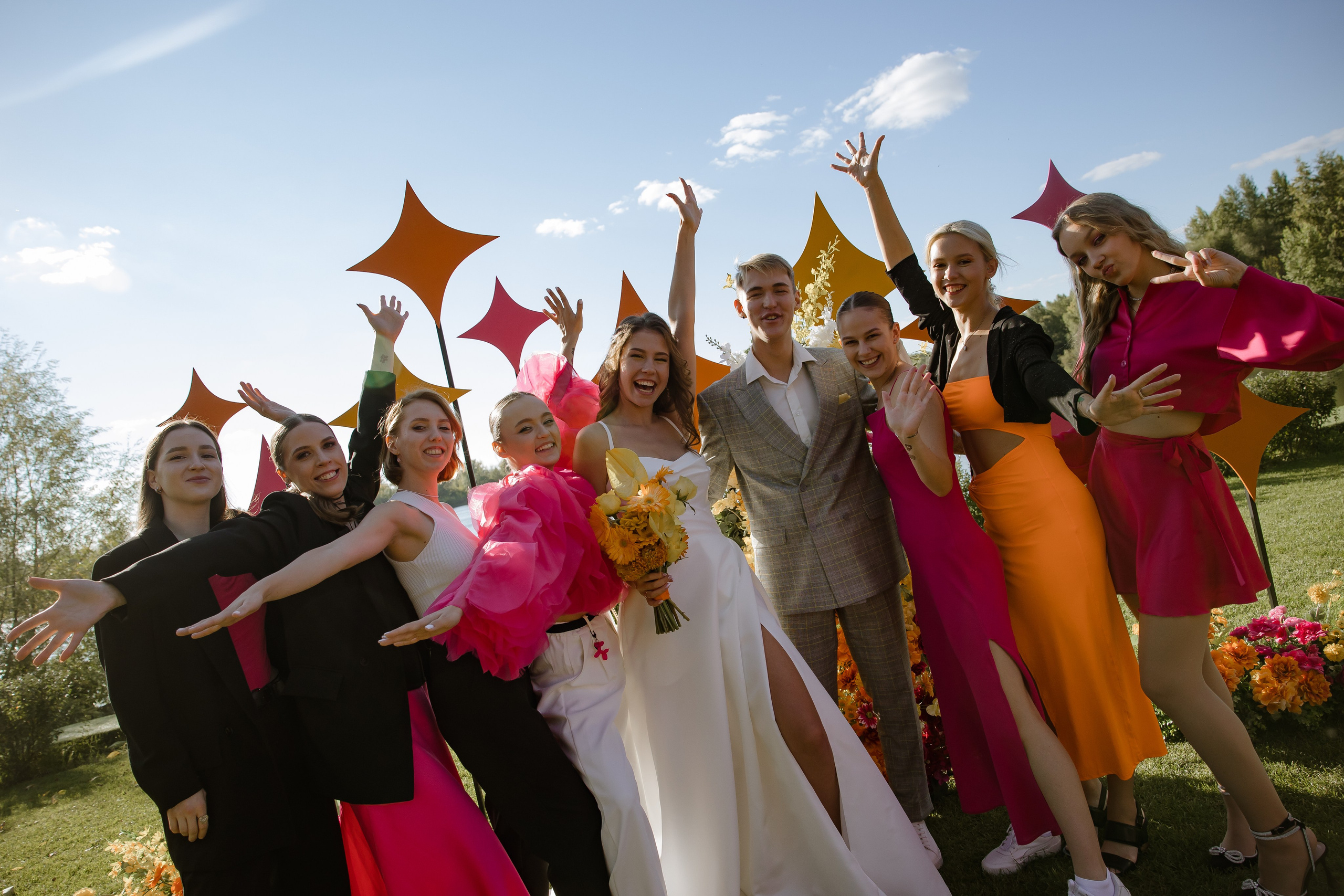 Яркая неоновая свадебная фотосессия в «Нет на карте». Свадебный и семейный фотограф в Самаре и Тольятти | Елена Топанцева