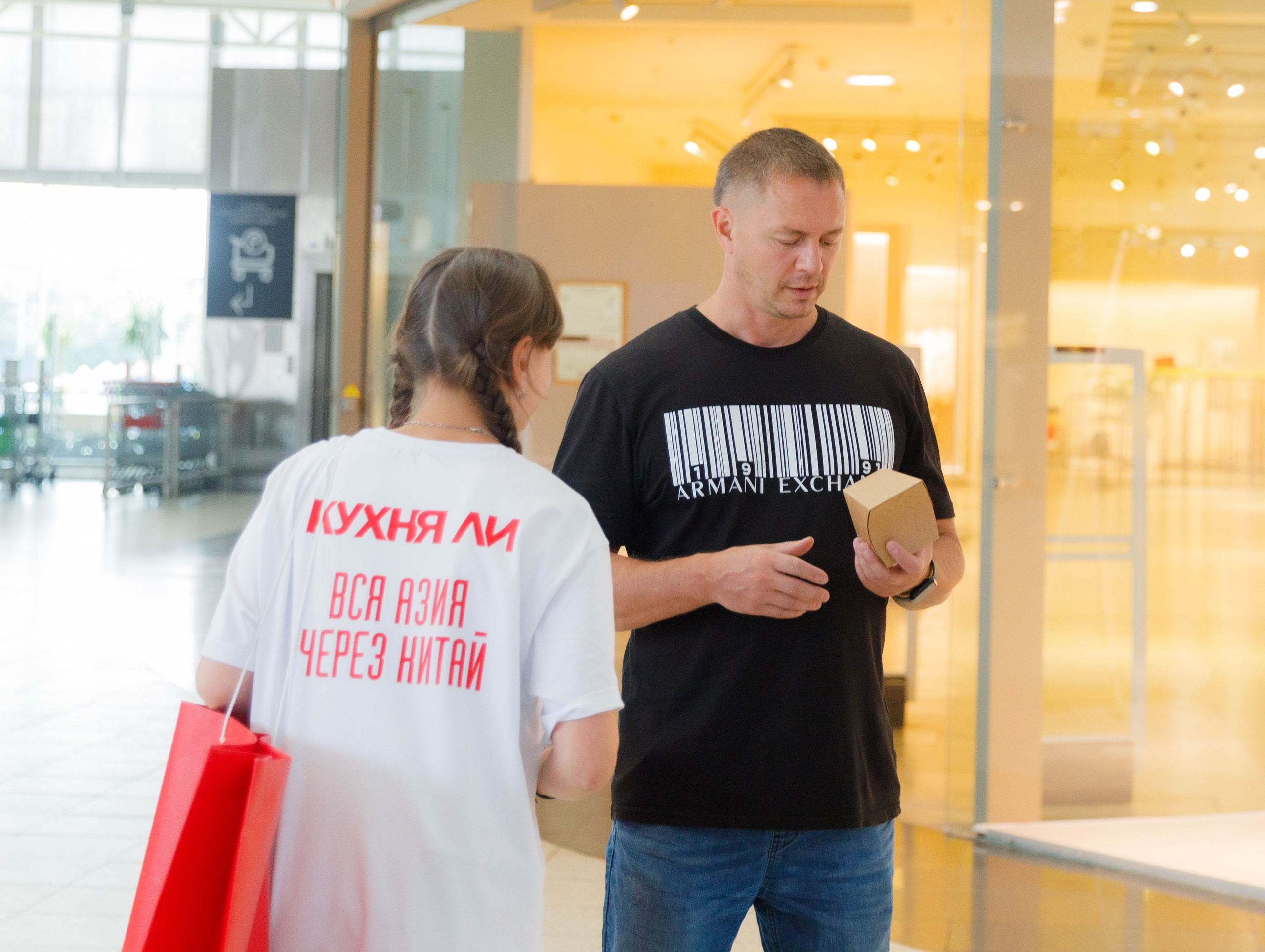 Кухня Ли. Открытие. Репортажный фотограф в Новосибирске Алена Помазунова