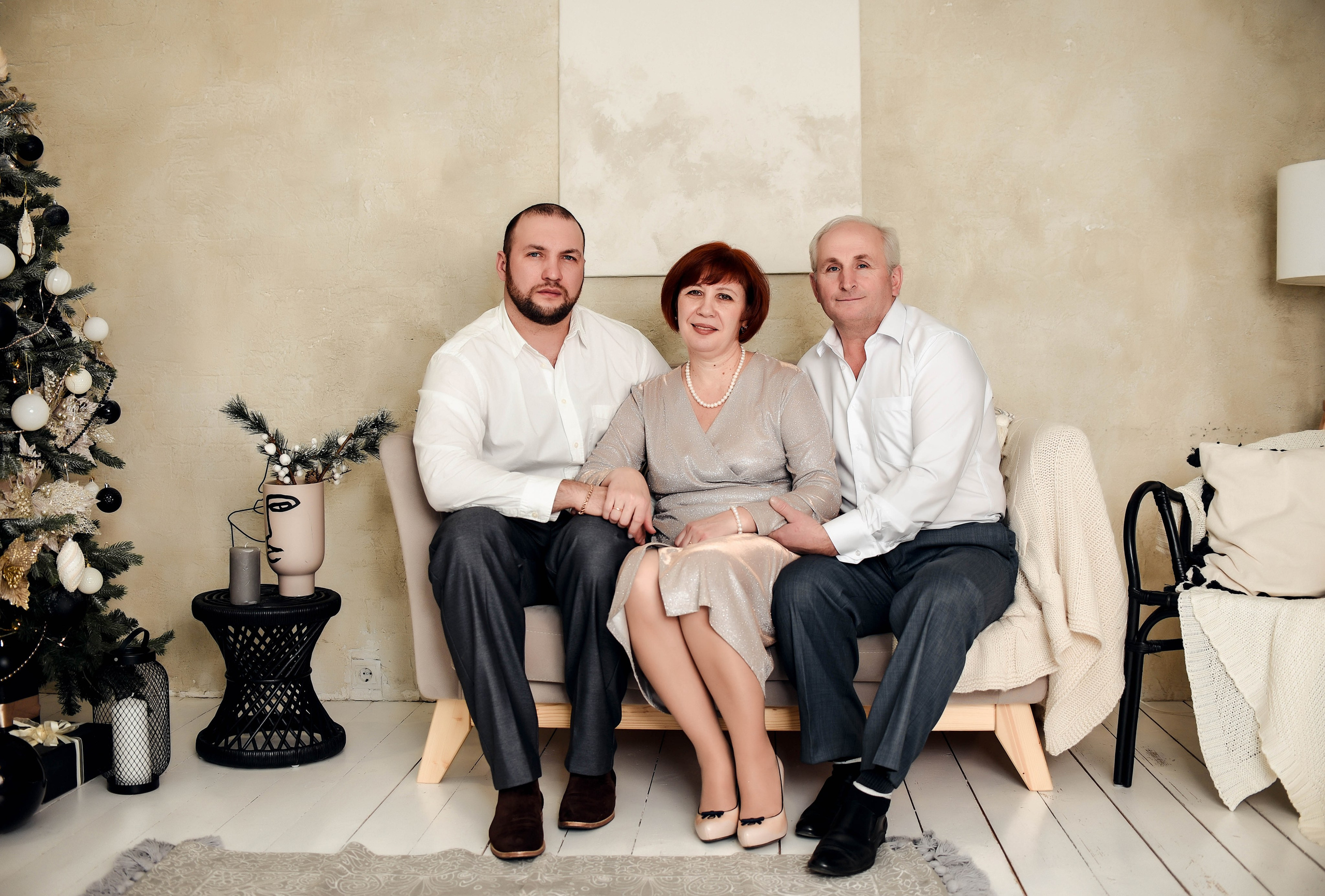 Новогодняя семейная. Свадебный, семейный, детский, контент фотограф в Омске Максим Ильин