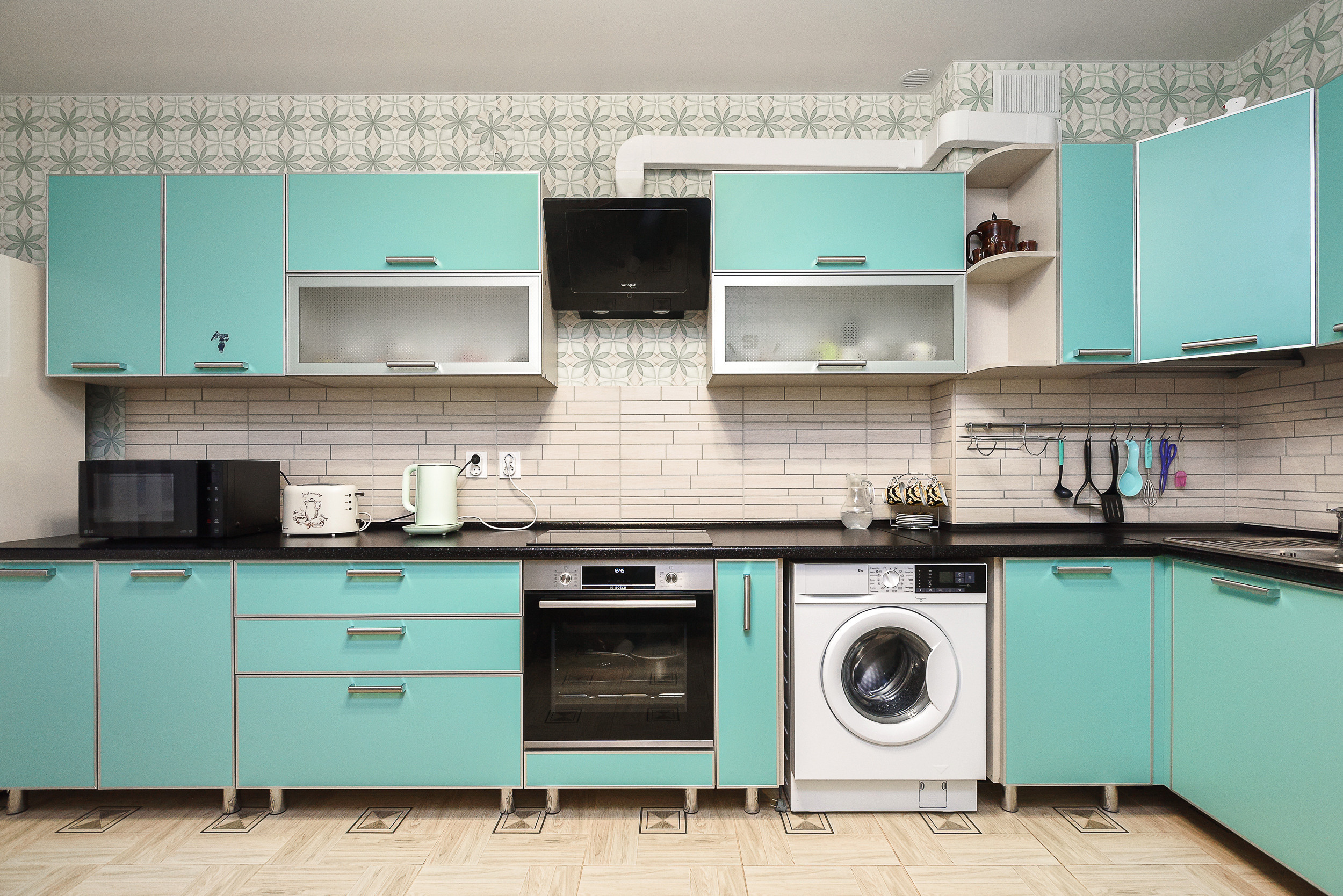 Типовая агентская съемка квартиры на продажу с фото прилегающей территории. Интерьерный фотограф. Фото- видеосъемка недвижимости Санкт-Петербург