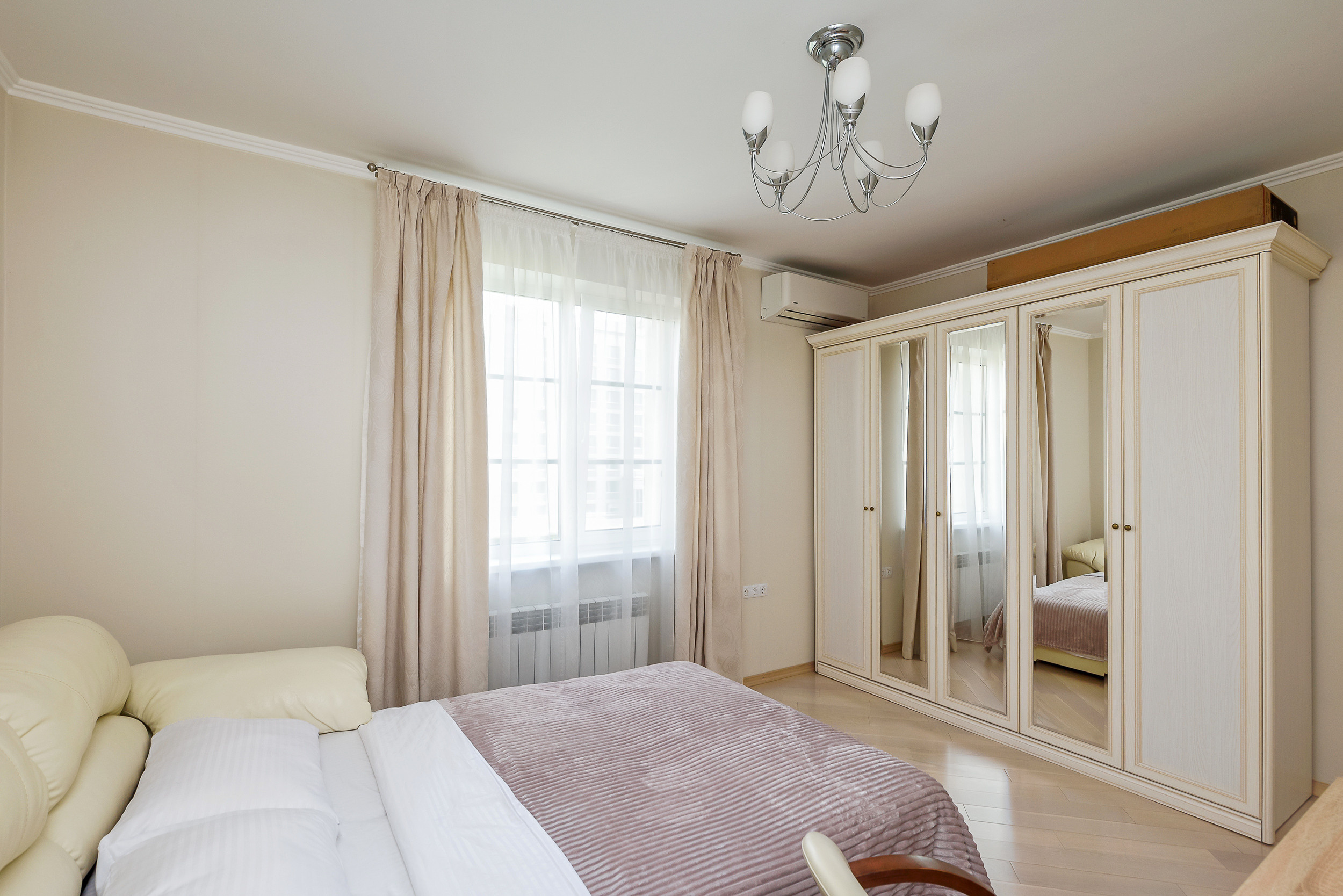 Дом на Булаке. Интерьерный фотограф. Фото- видеосъемка недвижимости Санкт-Петербург