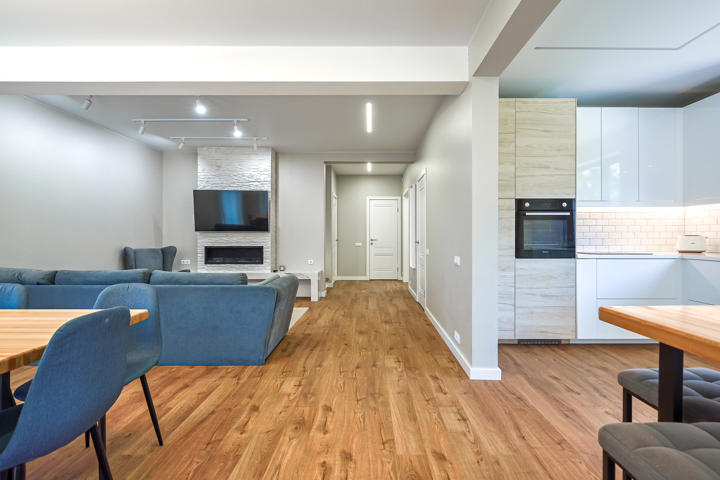 Дом на продажу в элитном поселке в Ленинградской области. Интерьерный фотограф. Фото- видеосъемка недвижимости Санкт-Петербург