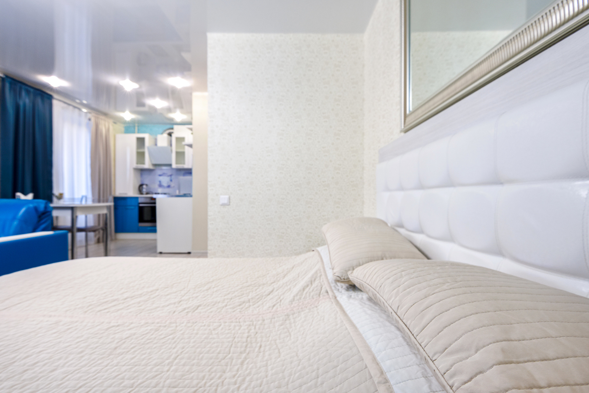 Типовая художественная съемка интерьера квартиры для суточной аренды. Интерьерный фотограф. Фото- видеосъемка недвижимости Санкт-Петербург