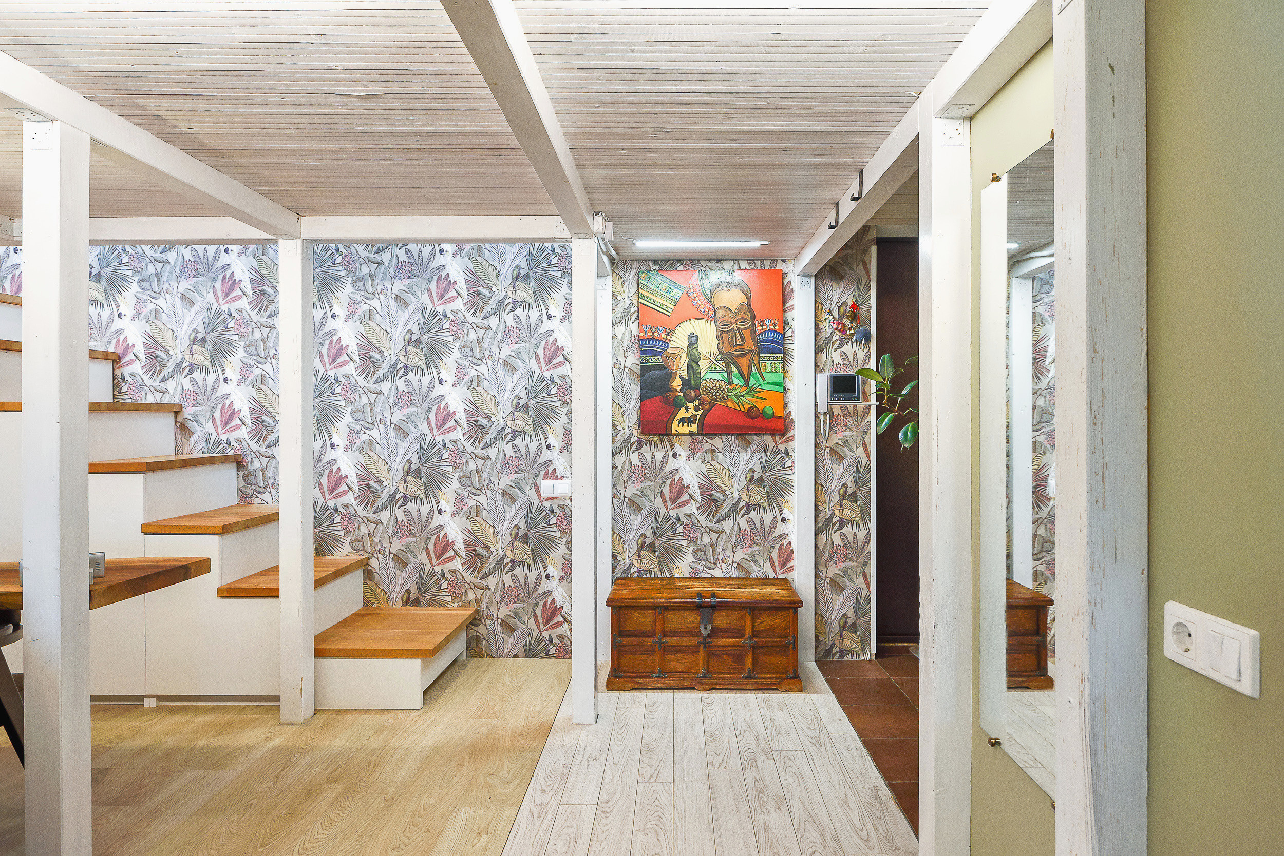 Дизайнерская квартира в Стрельне. Интерьерный фотограф. Фото- видеосъемка недвижимости Санкт-Петербург